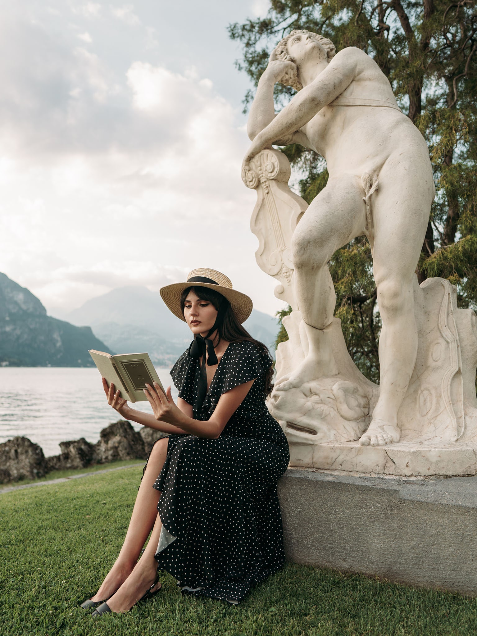 Платье миди на запах в мелкий горошек