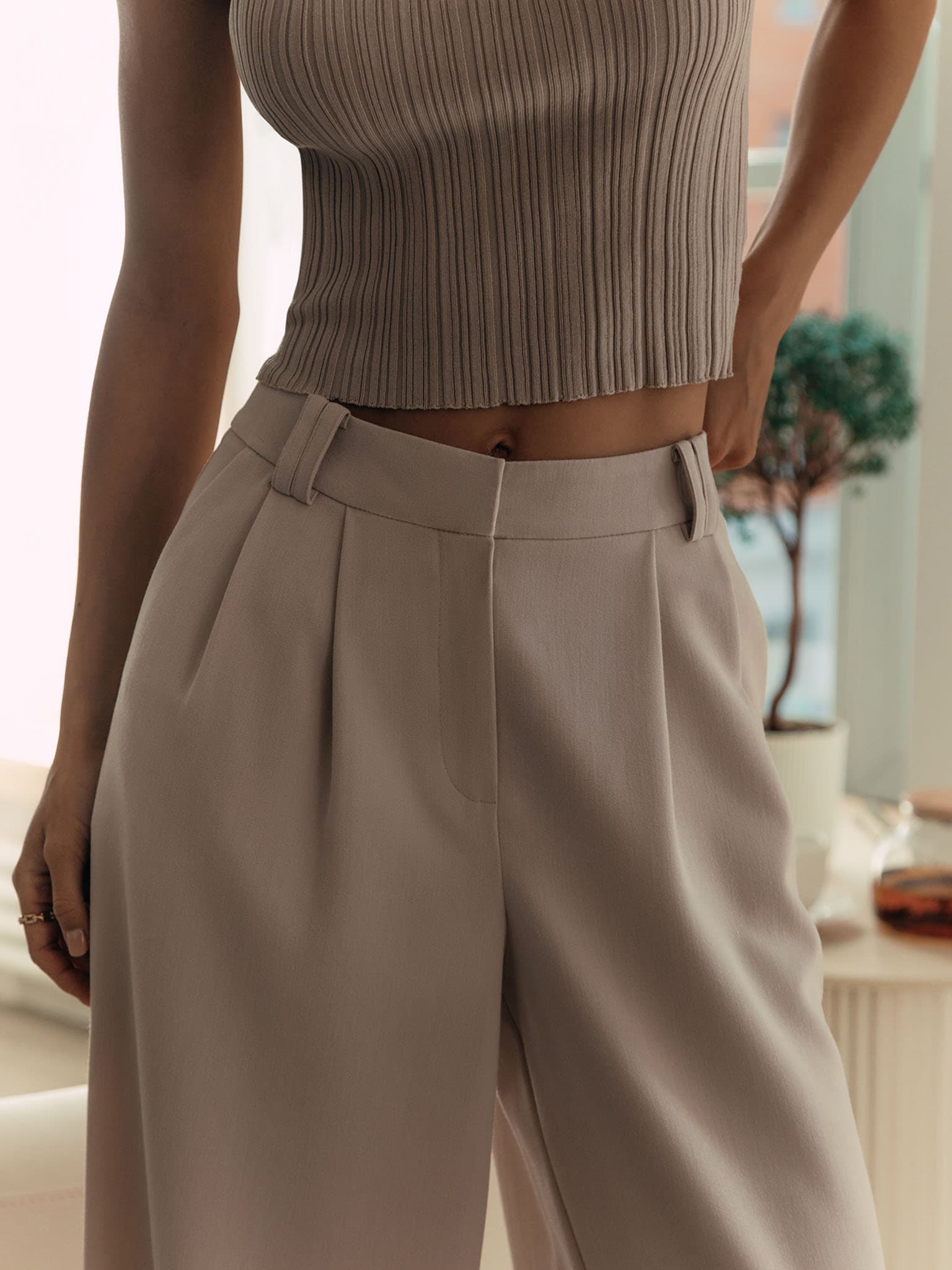 Pleated straight-leg pants :: LICHI - Online fashion store