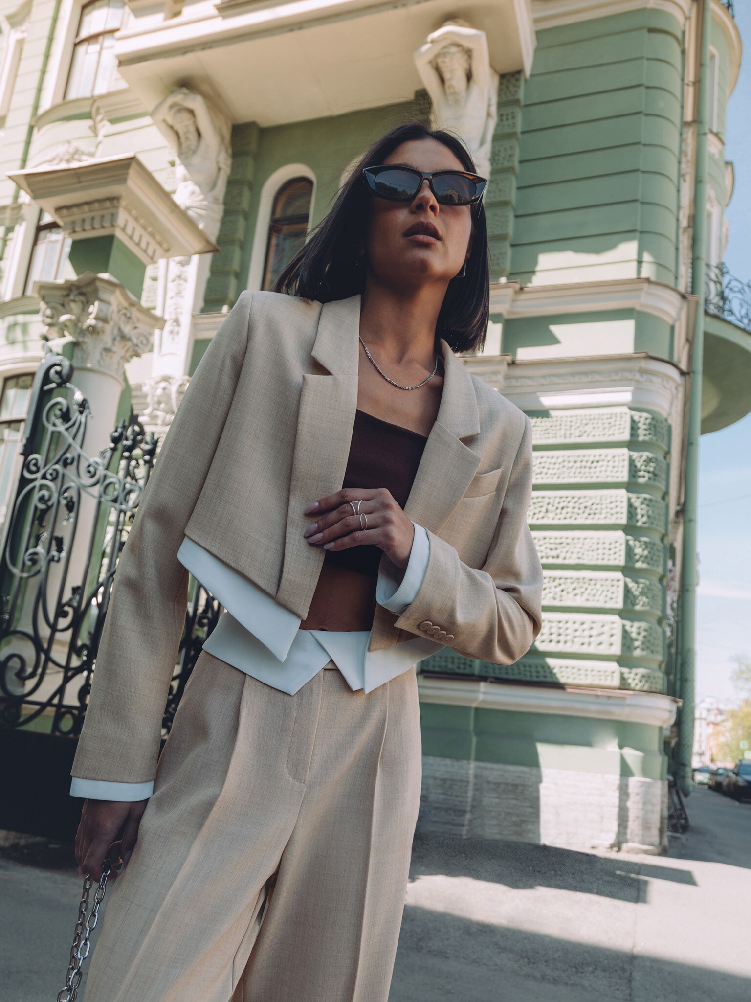 Cropped jacket with contrasting inserts :: LICHI - Online