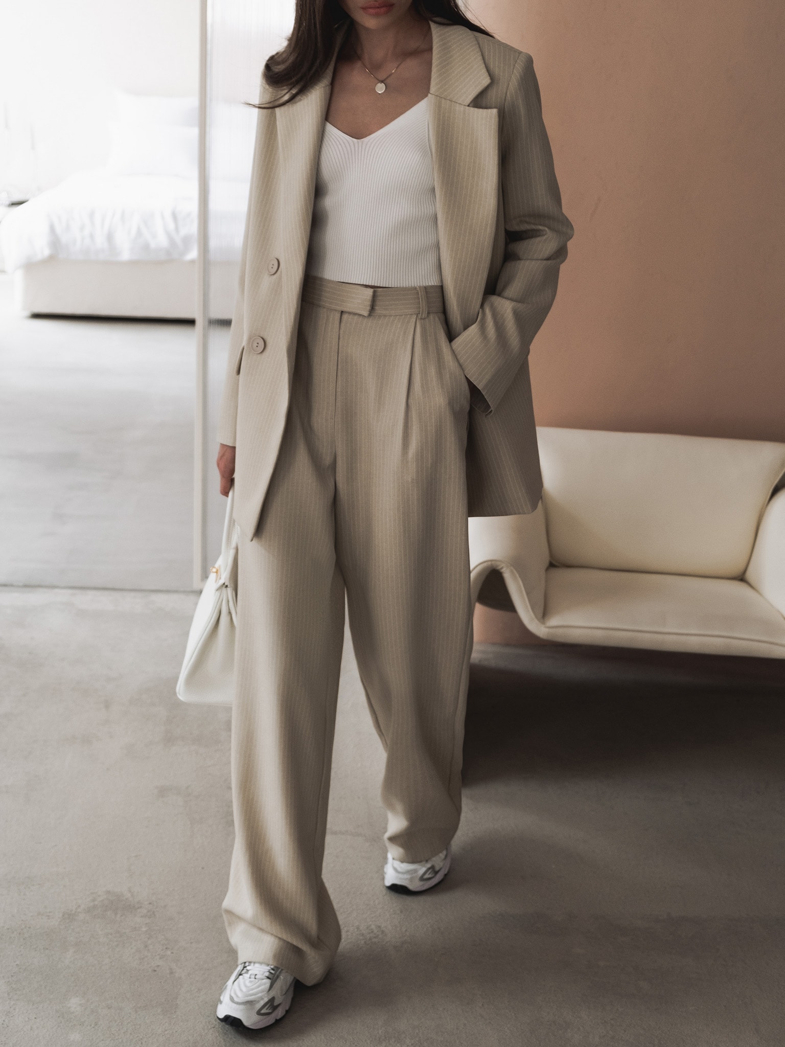 Pleated wide-leg pants :: LICHI - Online fashion store