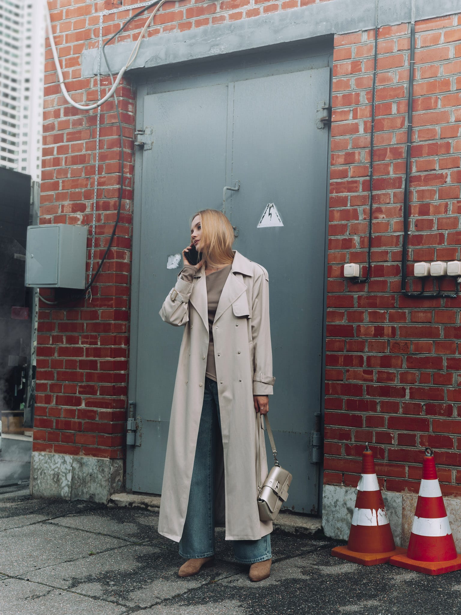 Maxi trench coat with snap buttons