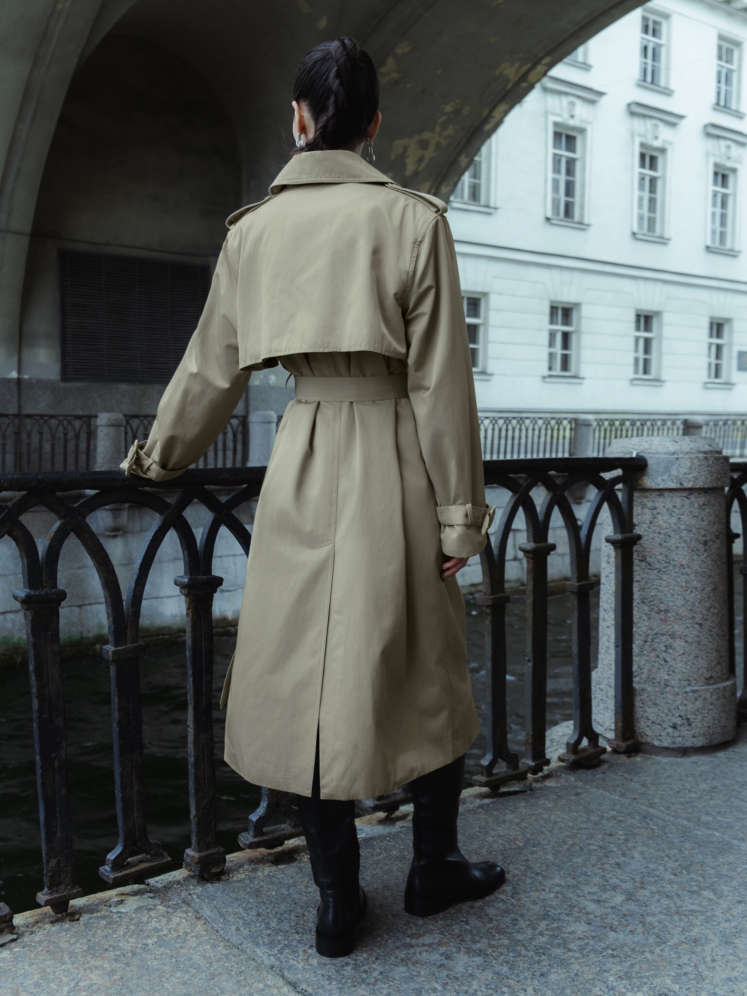 Midi trench coat with a wide belt