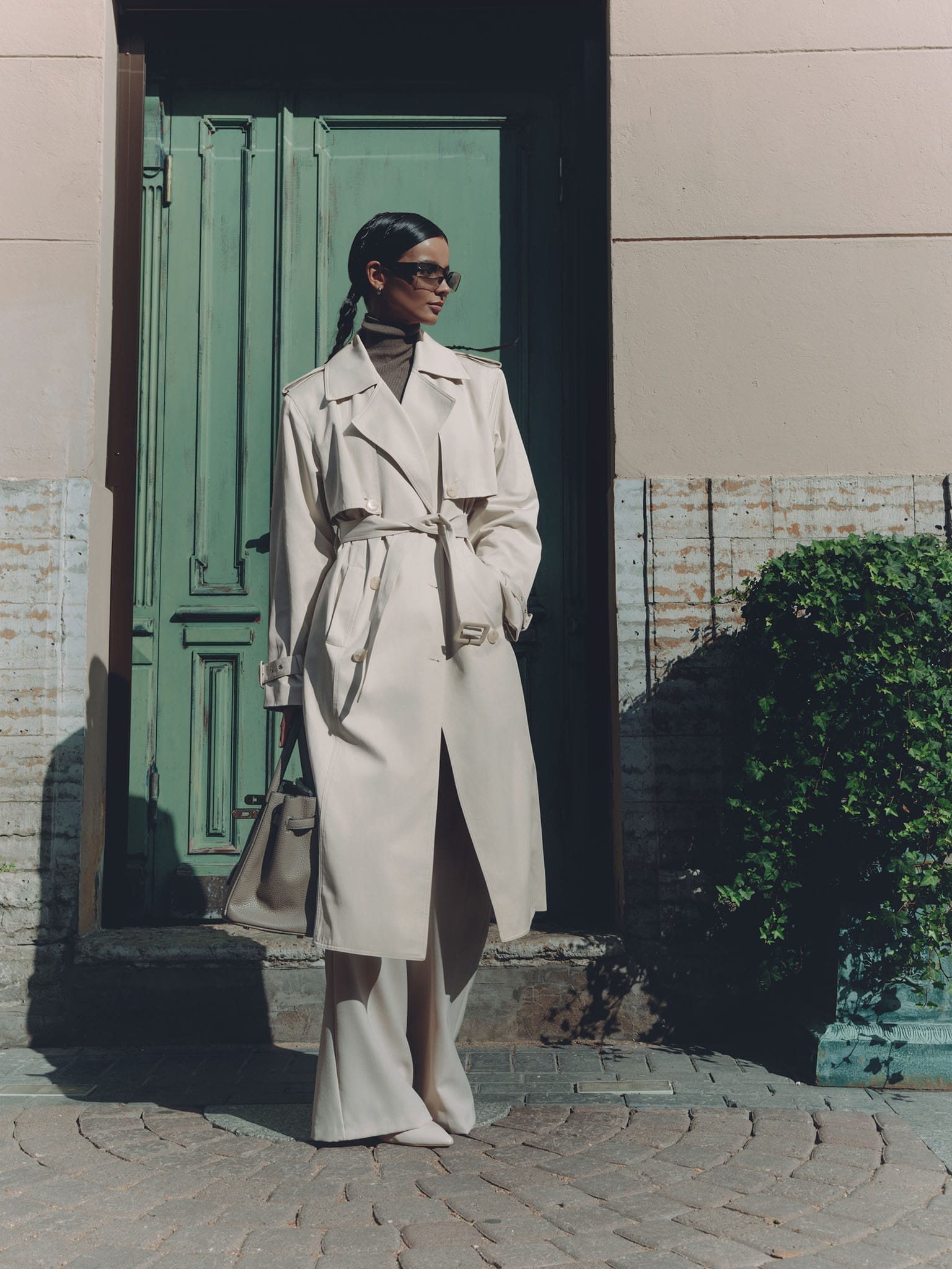 Midi trench coat with a wide belt :: LICHI - Online fashion