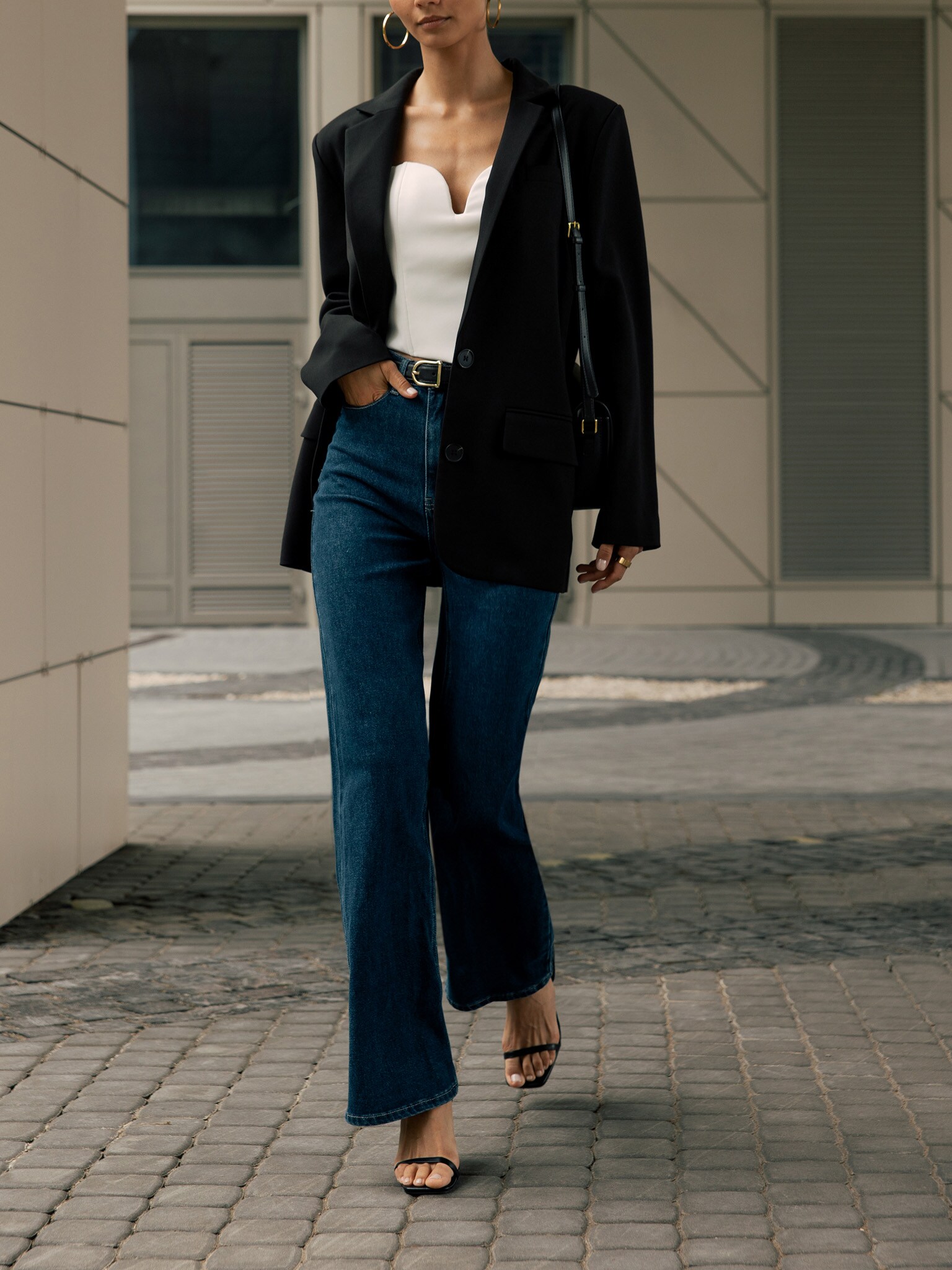 Veste à boutonnage simple avec boutons d'accent