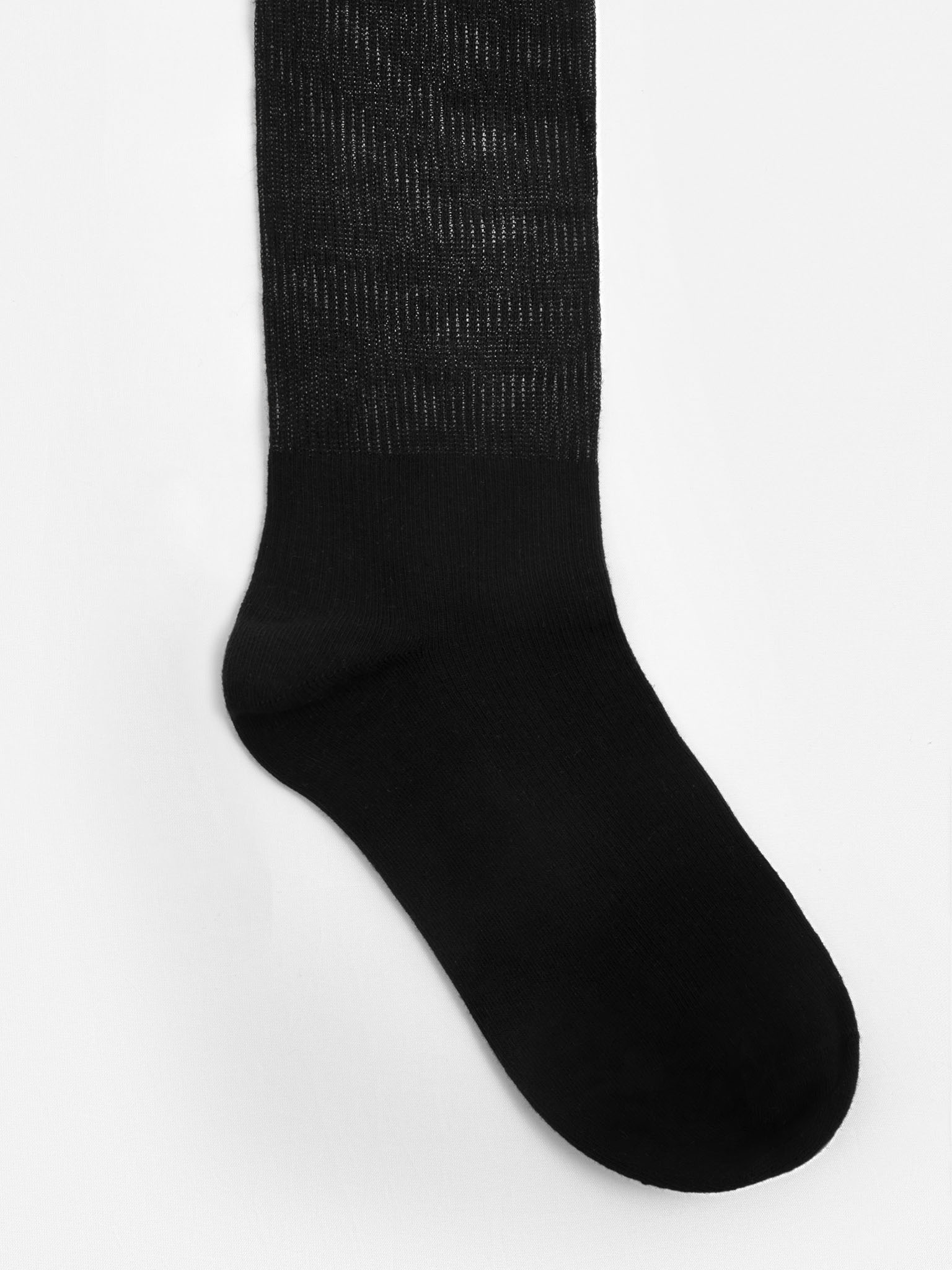 Monochrome ribbed knee socks :: LICHI - Online fashion store