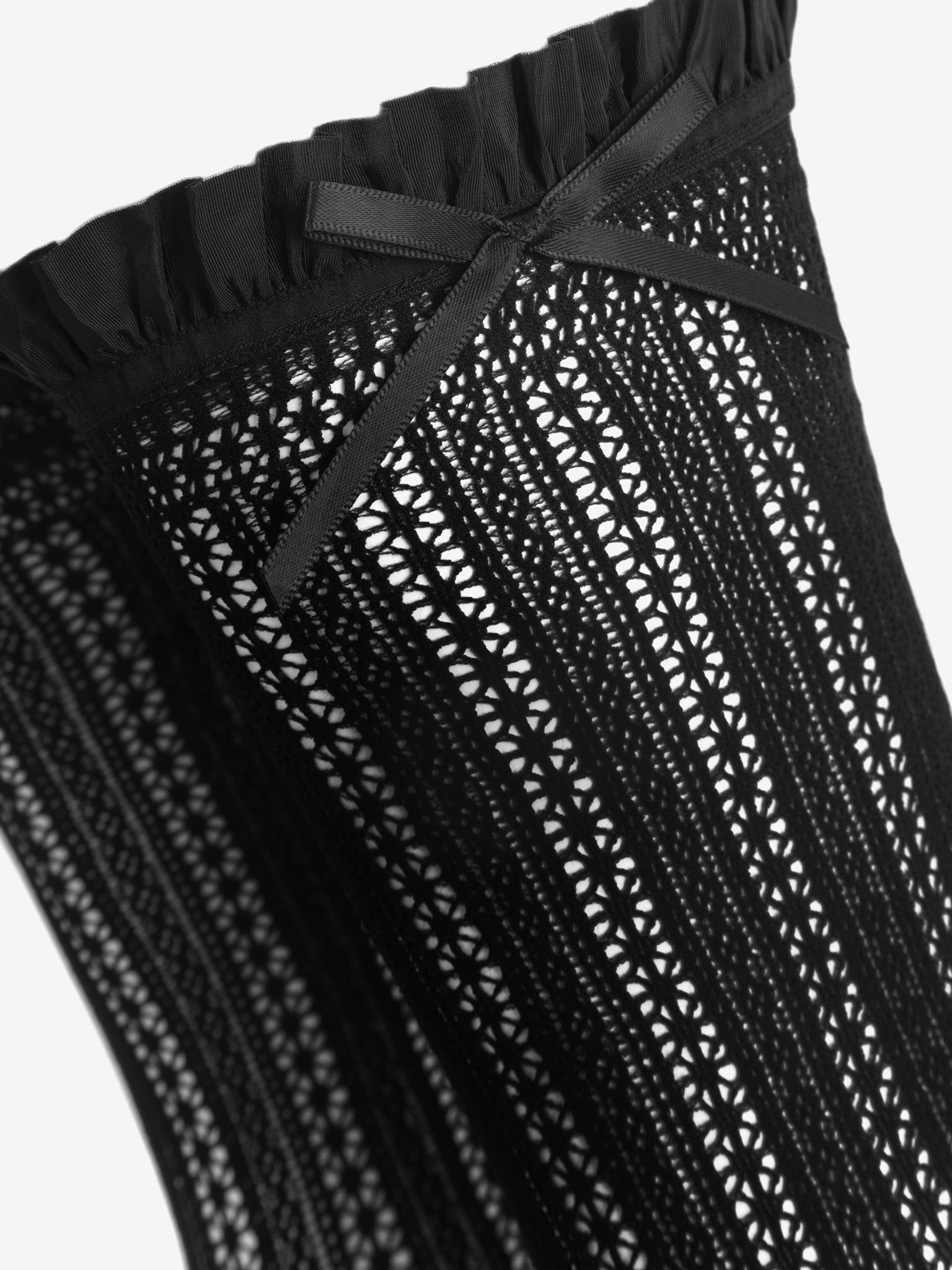 LICHI - Online fashion store :: Openwork knee socks with bows
