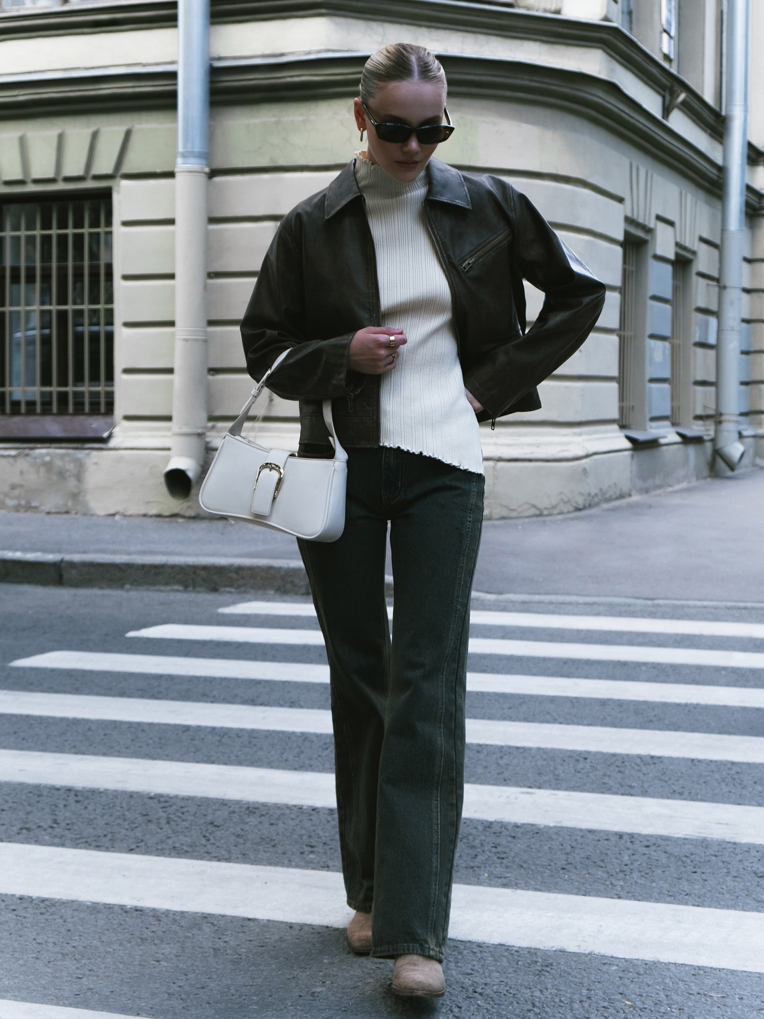 Ribbed turtleneck with collar ruffles