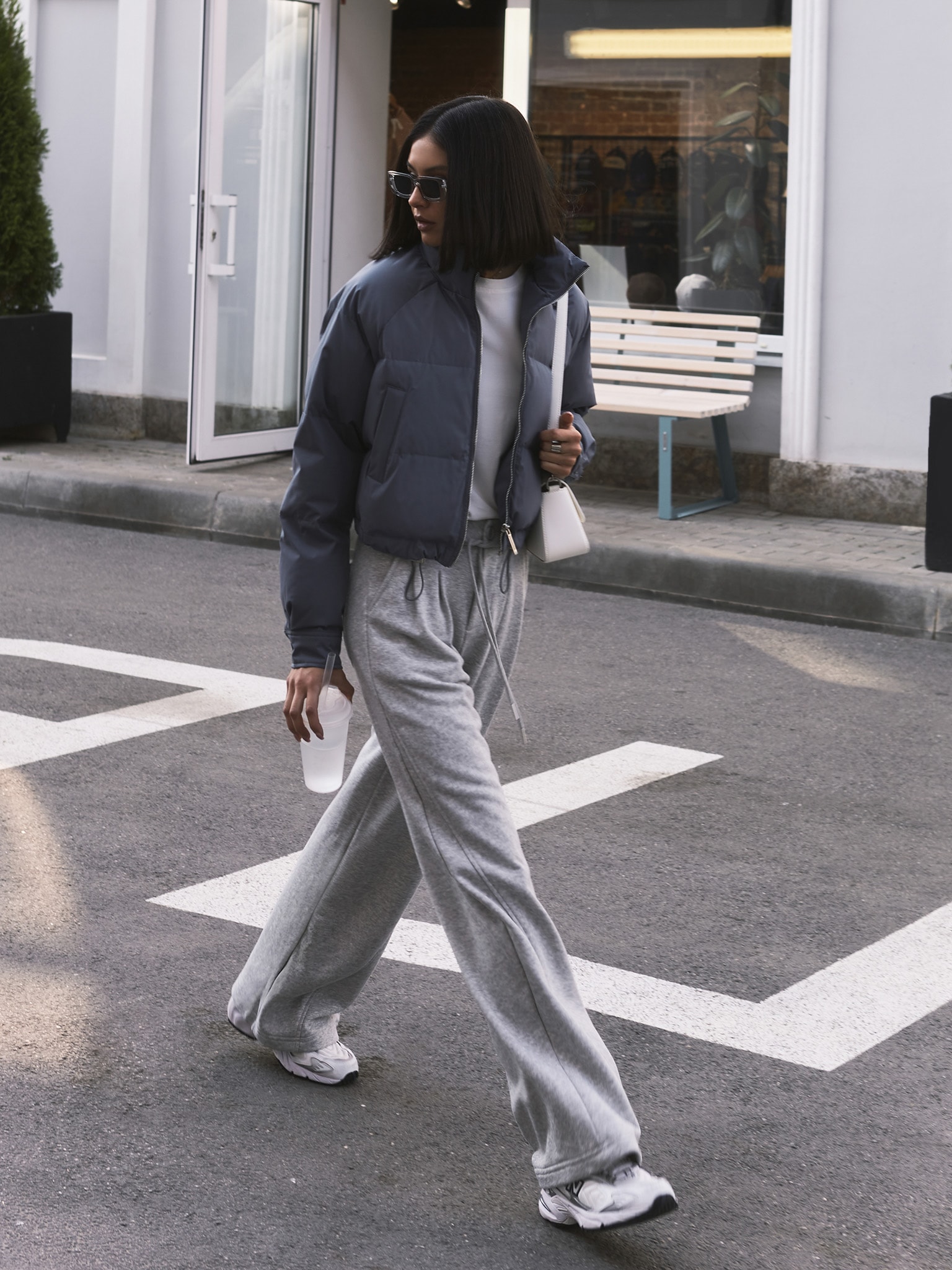 Трикотажные брюки со сборками на талии и завязками