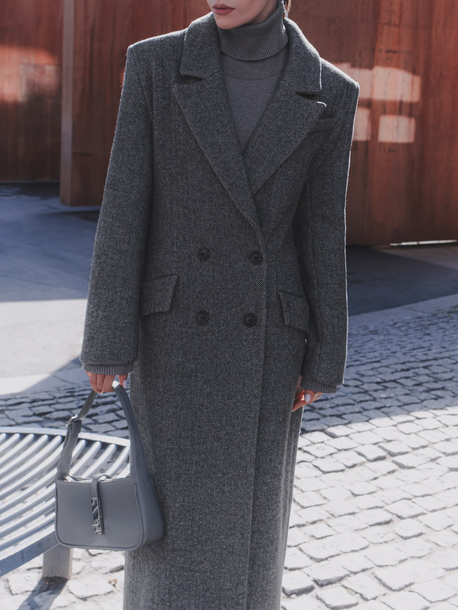 Шерстяное пальто макси с мелким орнаментом