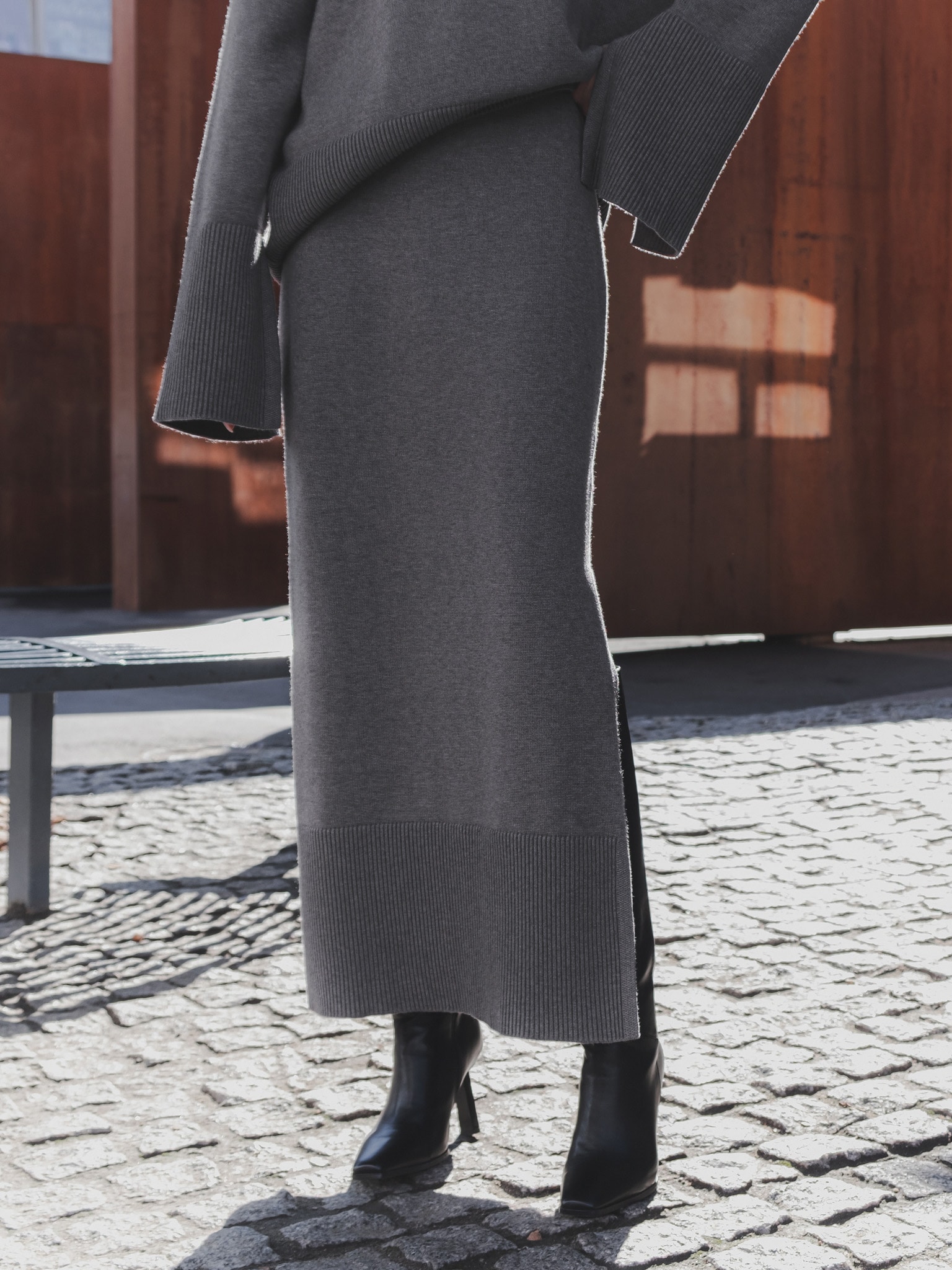 Jersey maxi skirt with ribbed details