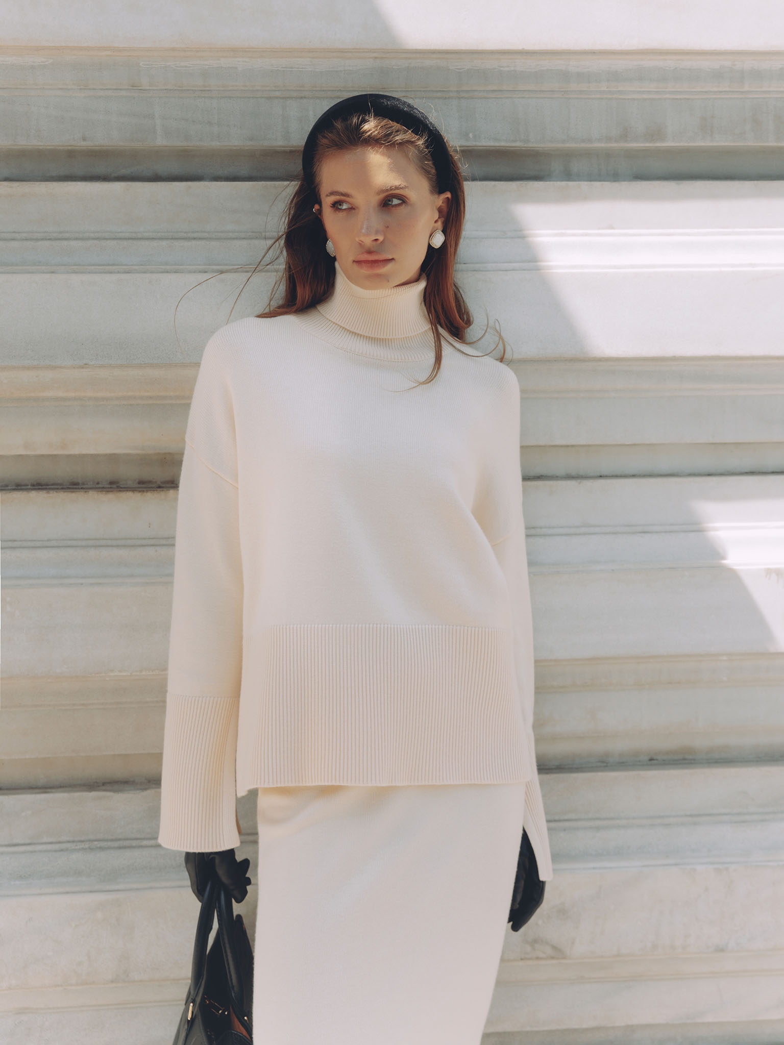 Oversized jersey sweater with ribbed details