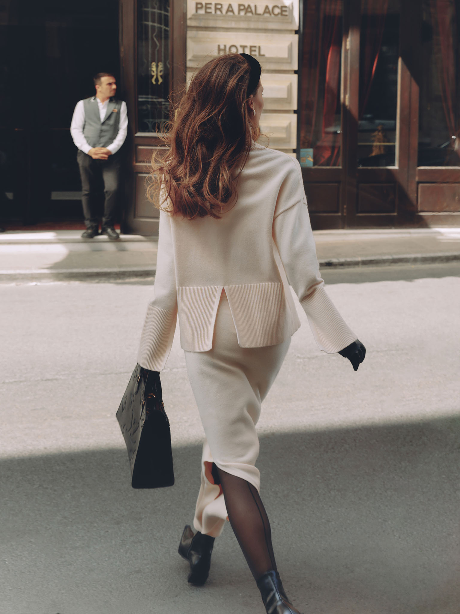 Oversized jersey sweater with ribbed details