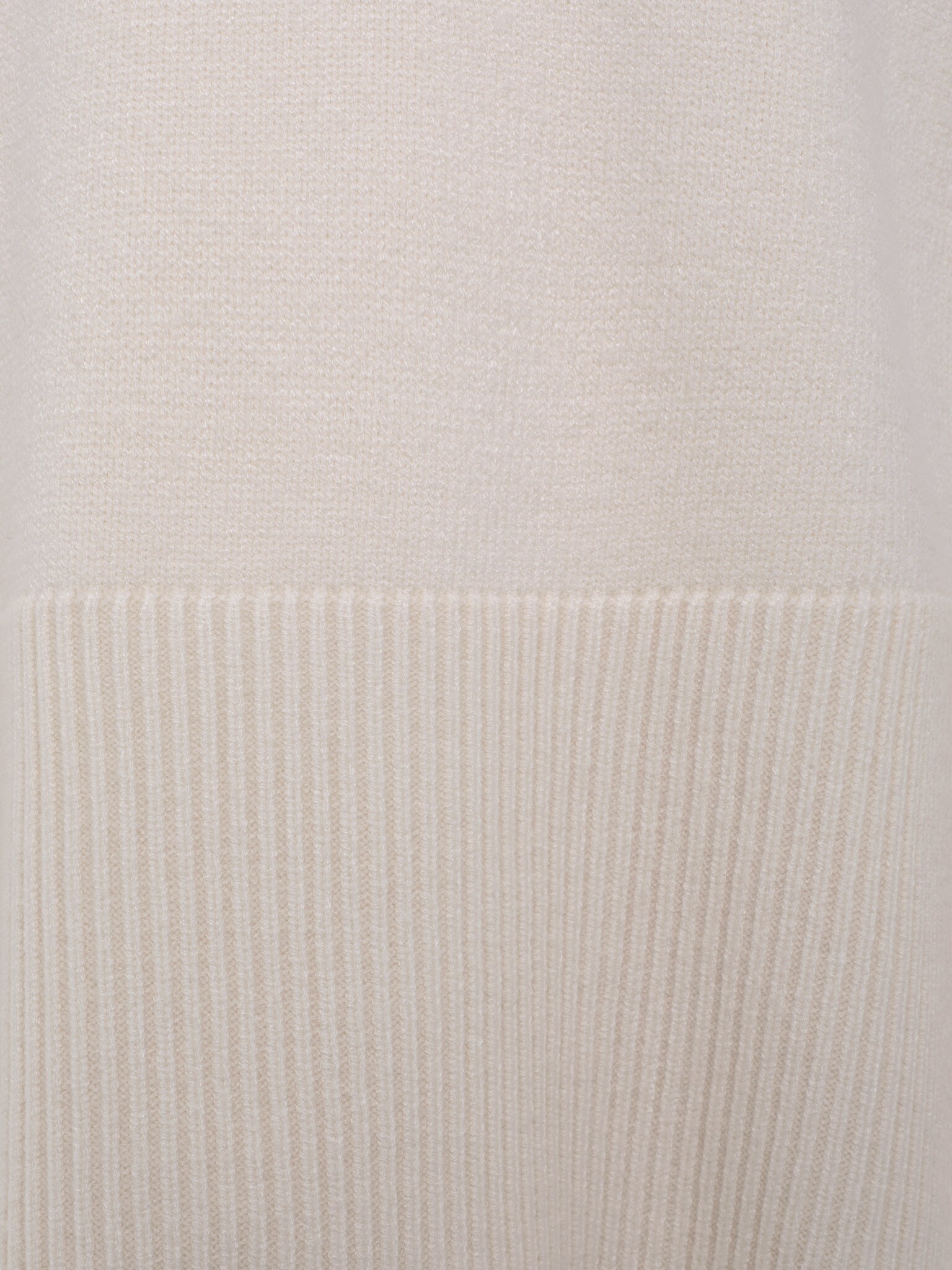 Oversized jersey sweater with ribbed details