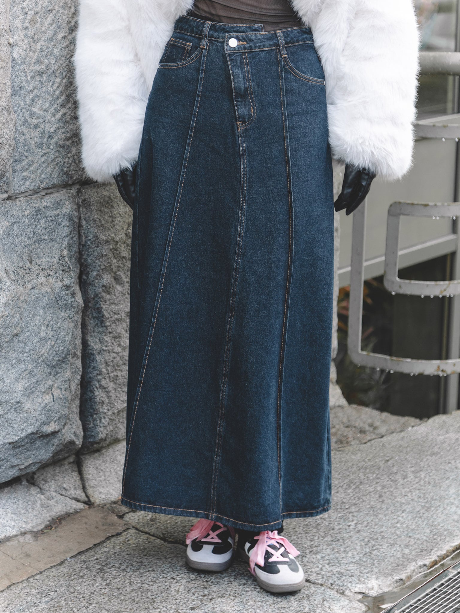Denim maxi skirt with asymmetric waistband :: LICHI - Online fashion store