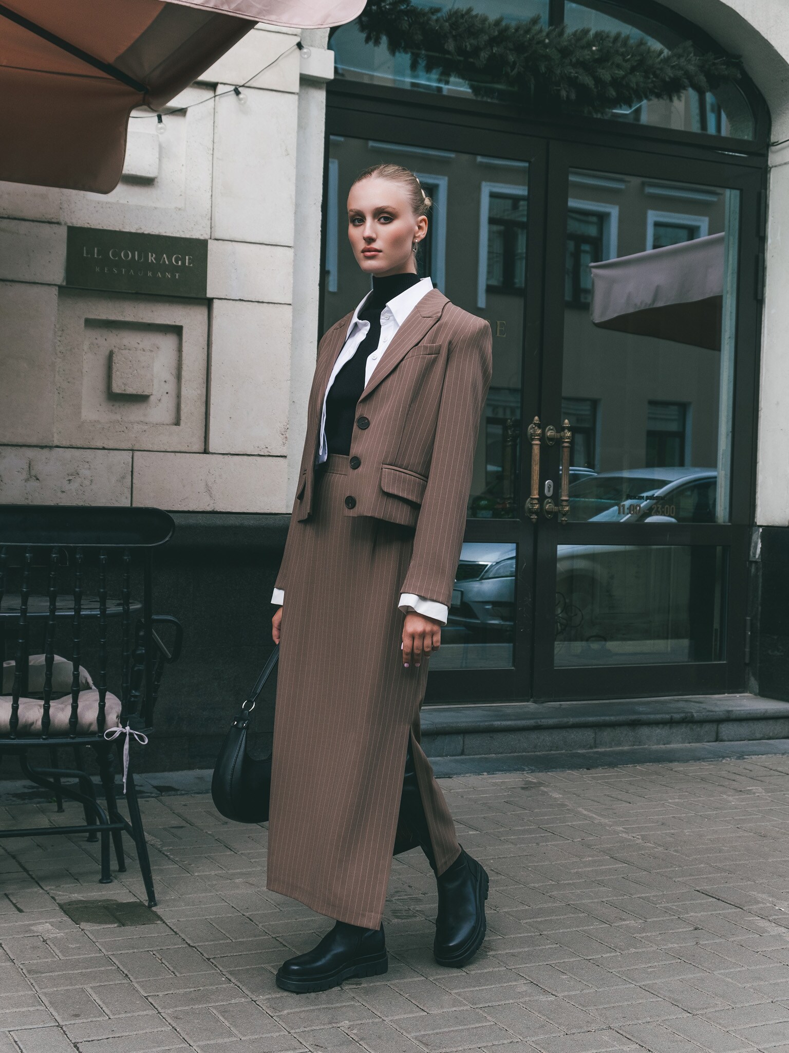 Укороченный жакет в мелкую полоску