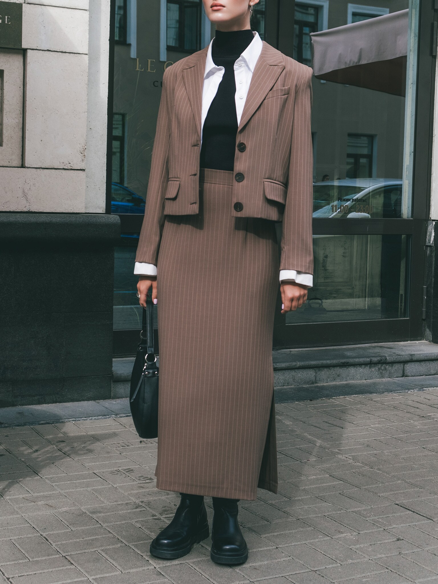 Укороченный жакет в мелкую полоску