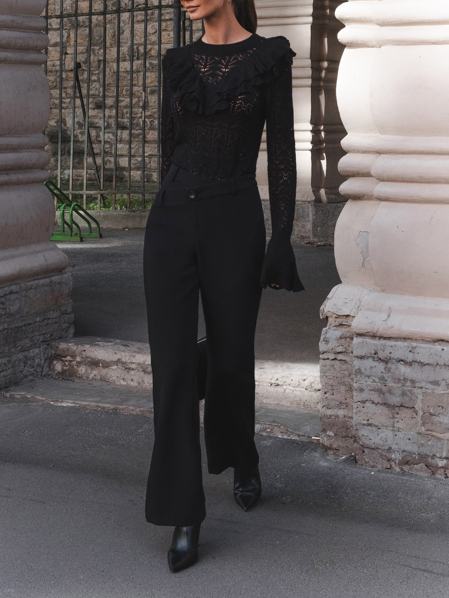 Костюмные брюки с асимметричным поясом :: LICHI - Online fashion store