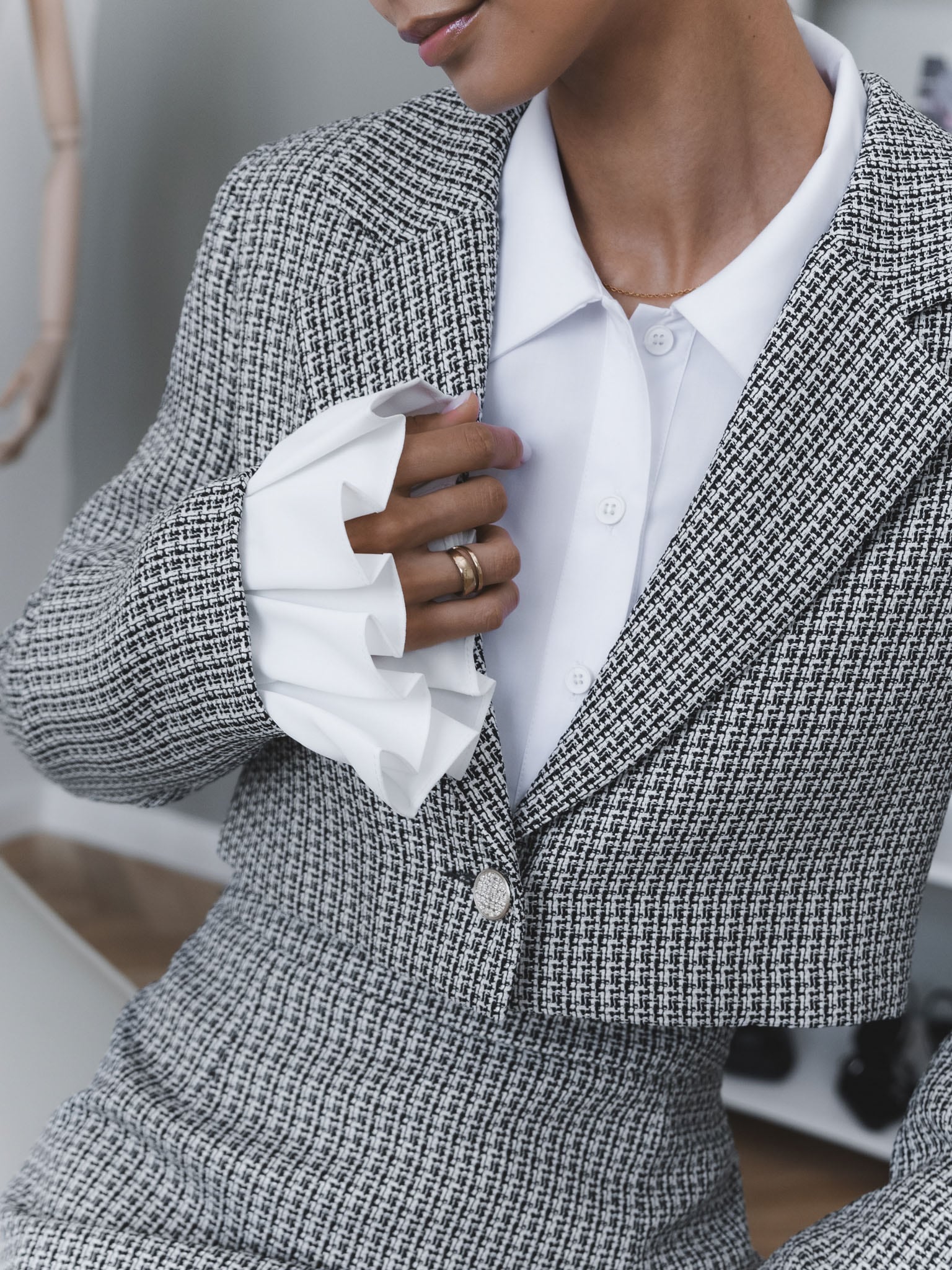Cropped tweed jacket with sleeve inserts :: LICHI - Online fashion 
