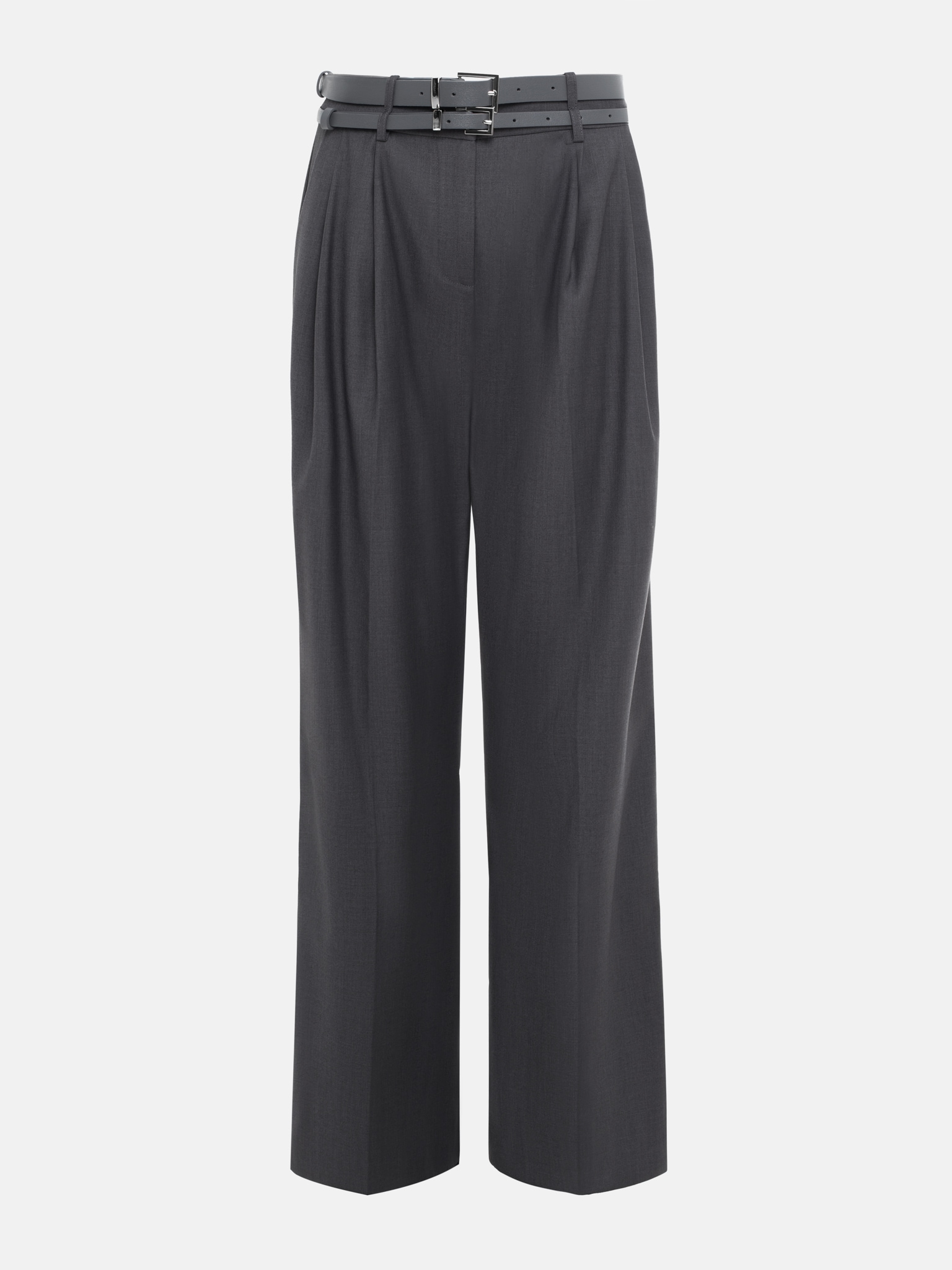 Loose trousers with two belts
