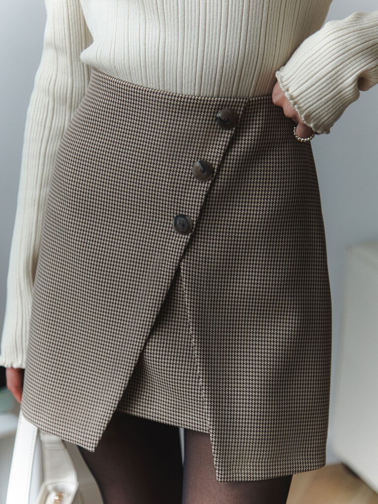 Үлкен емшектегі кеудешелер порно видео