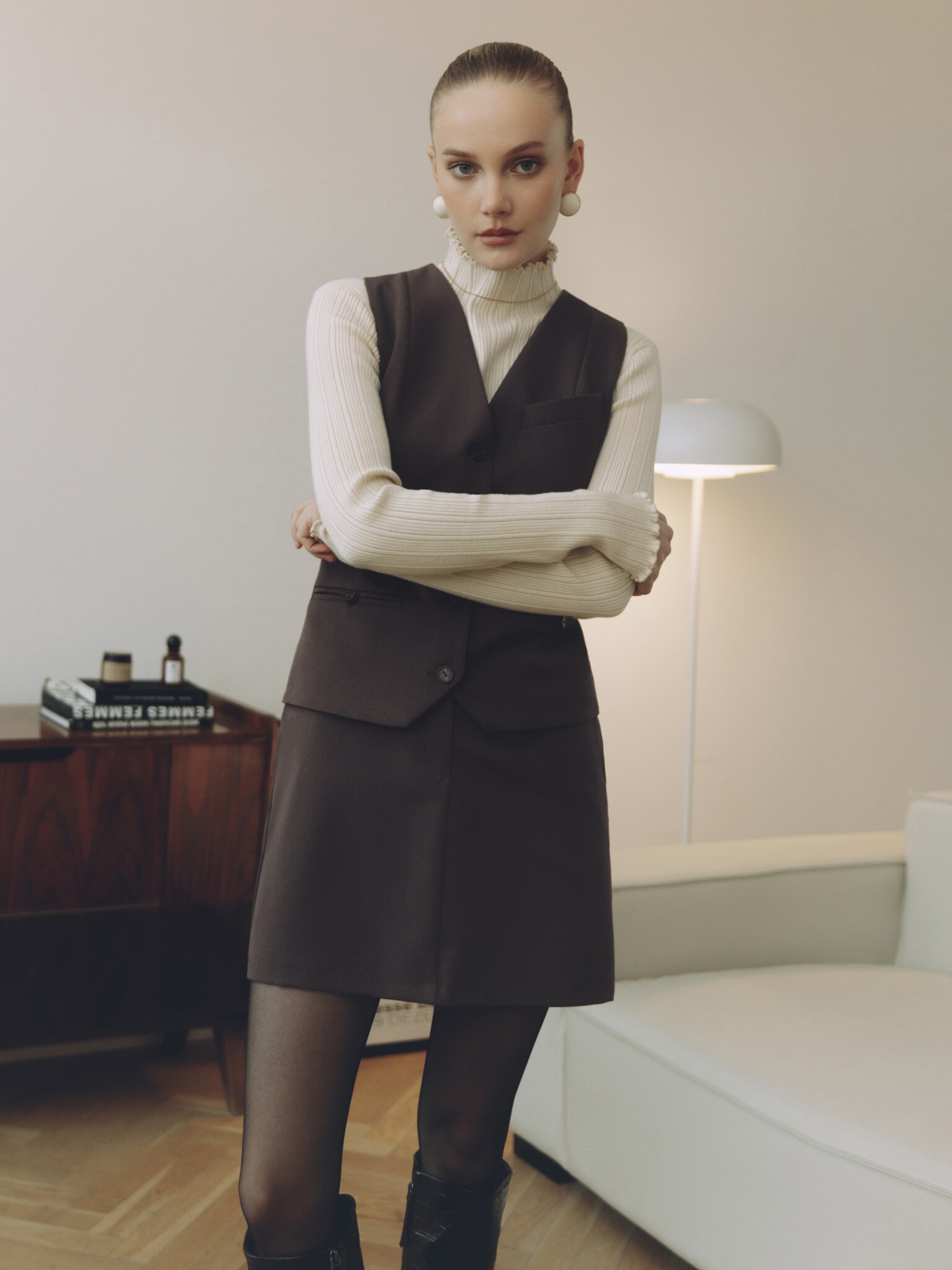 Жилет из костюмной ткани :: LICHI - Online fashion store
