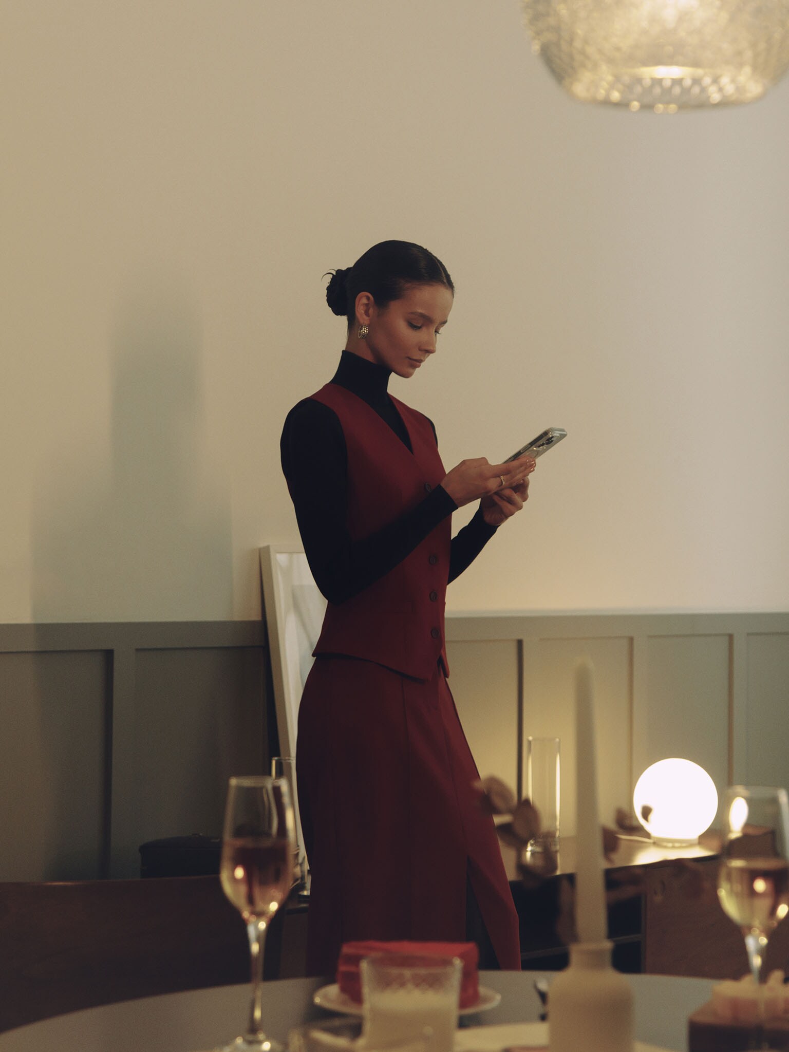 Приталенный костюмный жилет