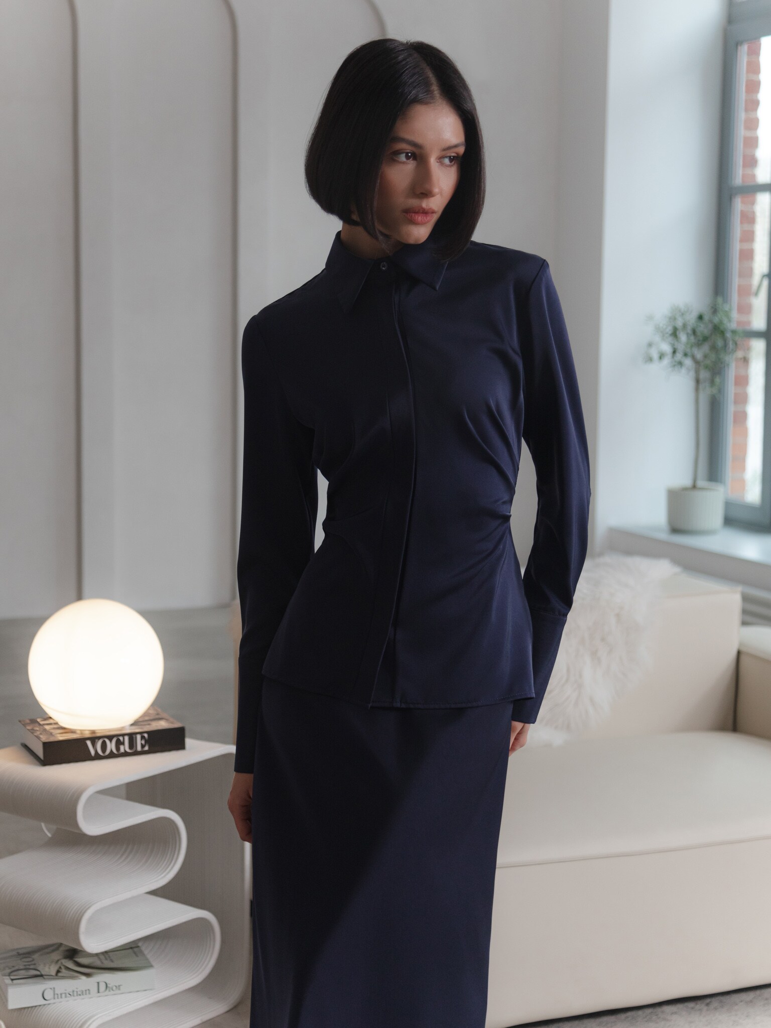 Приталенная рубашка из струящейся ткани :: LICHI - Online fashion store