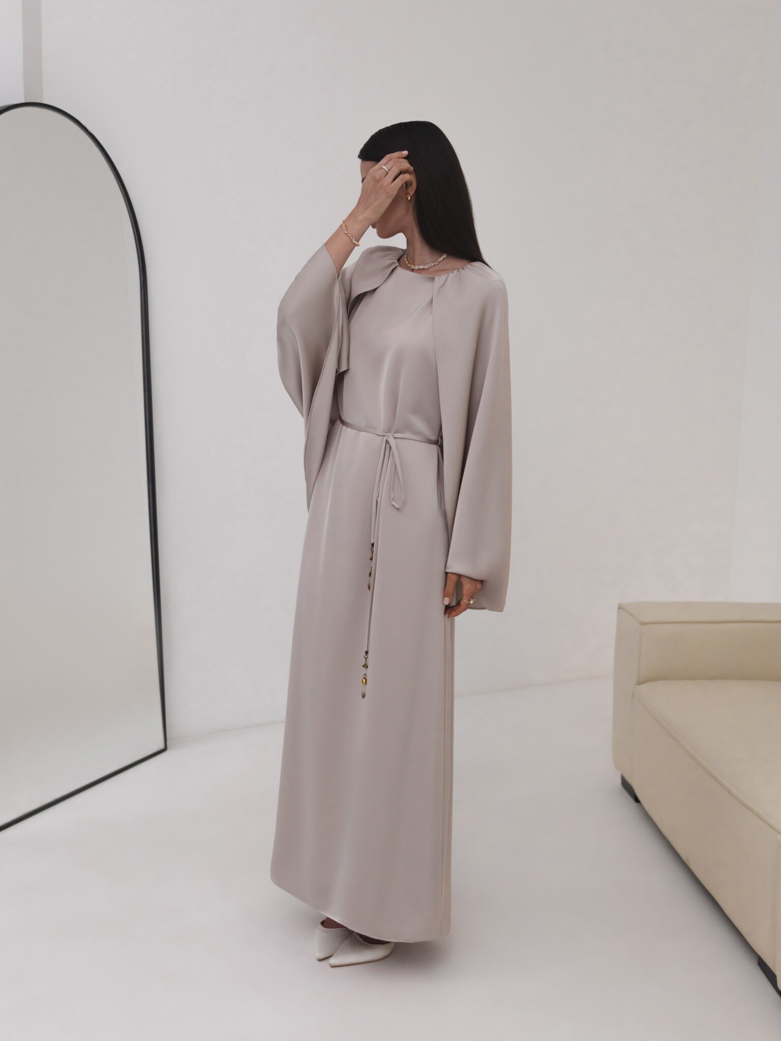 Robe maxi avec une cape assortie