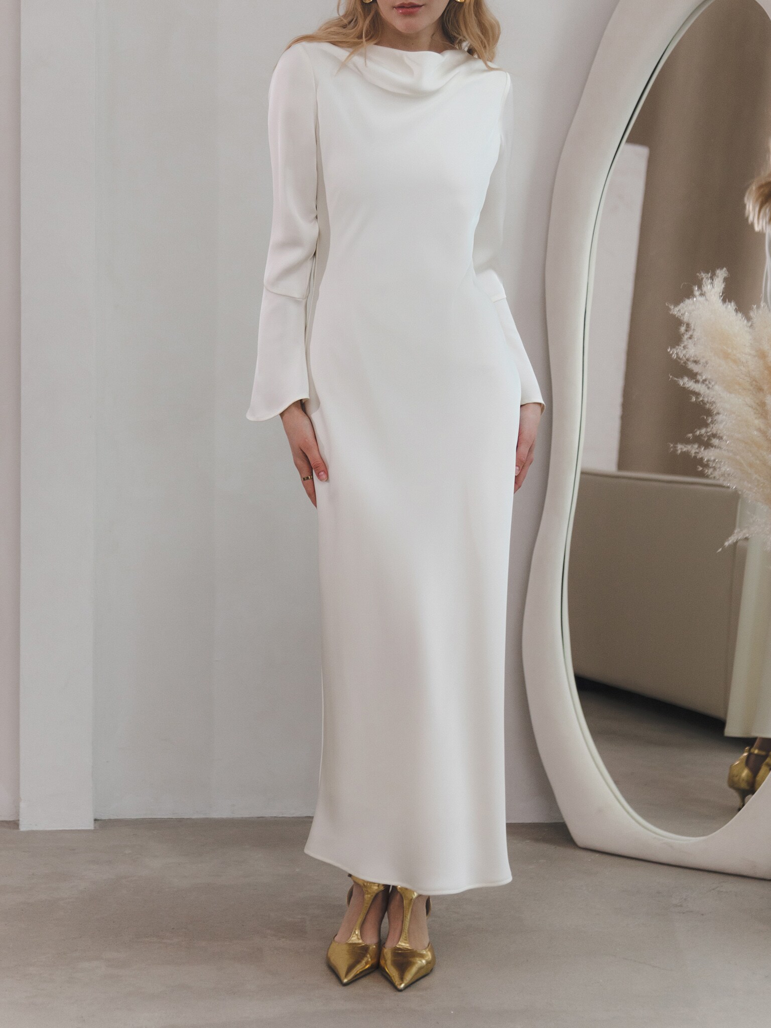 Maxi dress with flared cuffs :: LICHI - Online fashion store