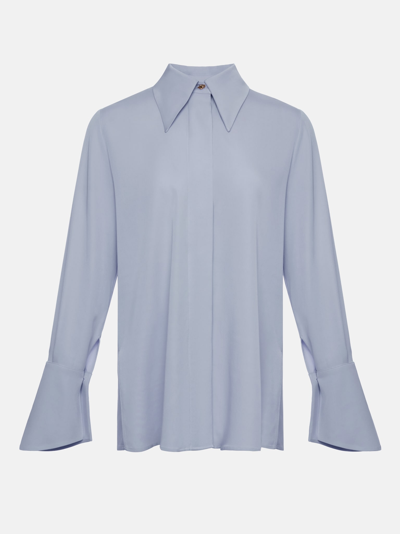 Loose shirt with wide cuffs