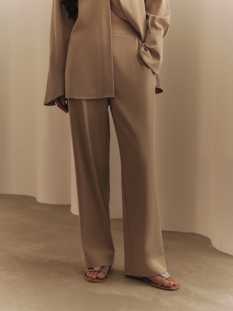 Proste spodnie z elastycznym pasem