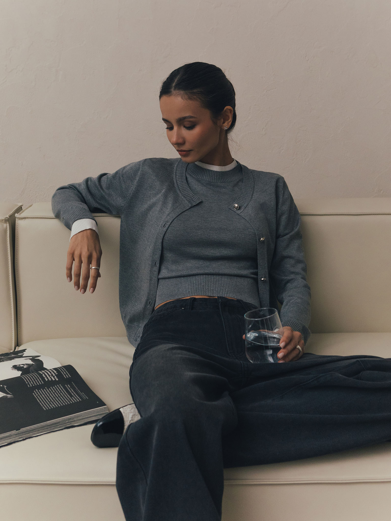 Трикотажный кардиган с контрастными манжетами и нижним краем