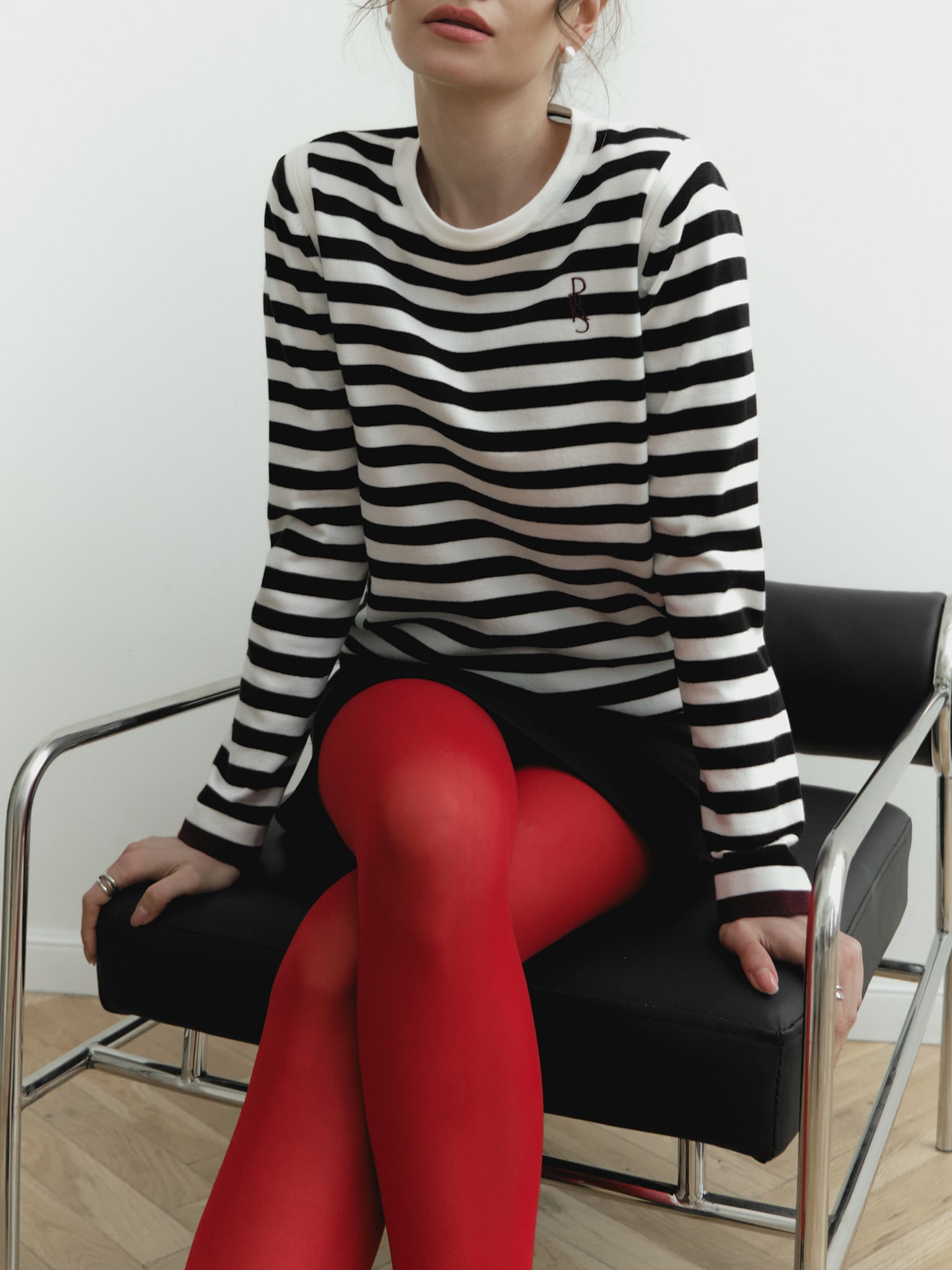 Gestreiftes Oberteil mit Stickerei