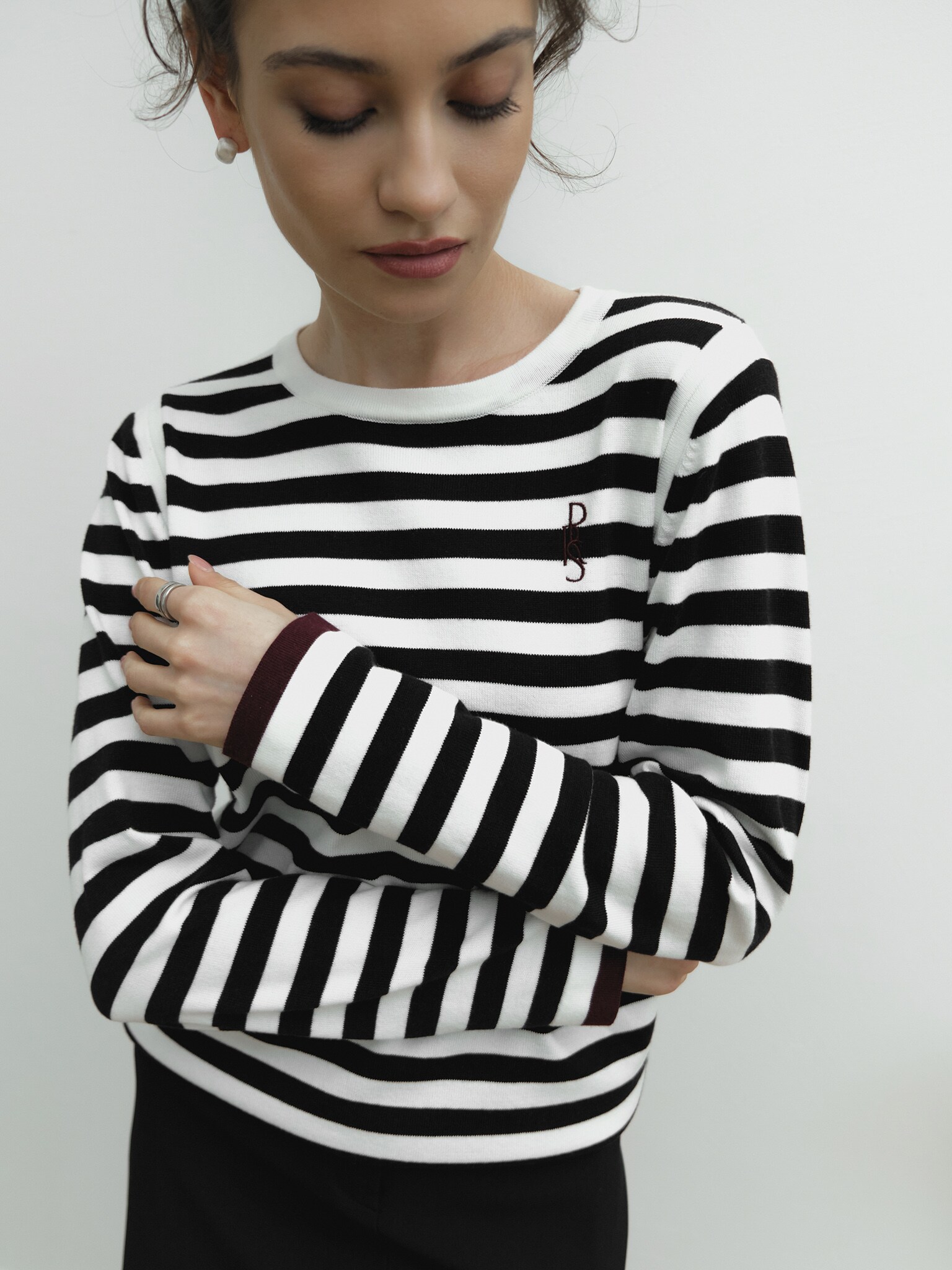 Striped longsleeve with embroidery