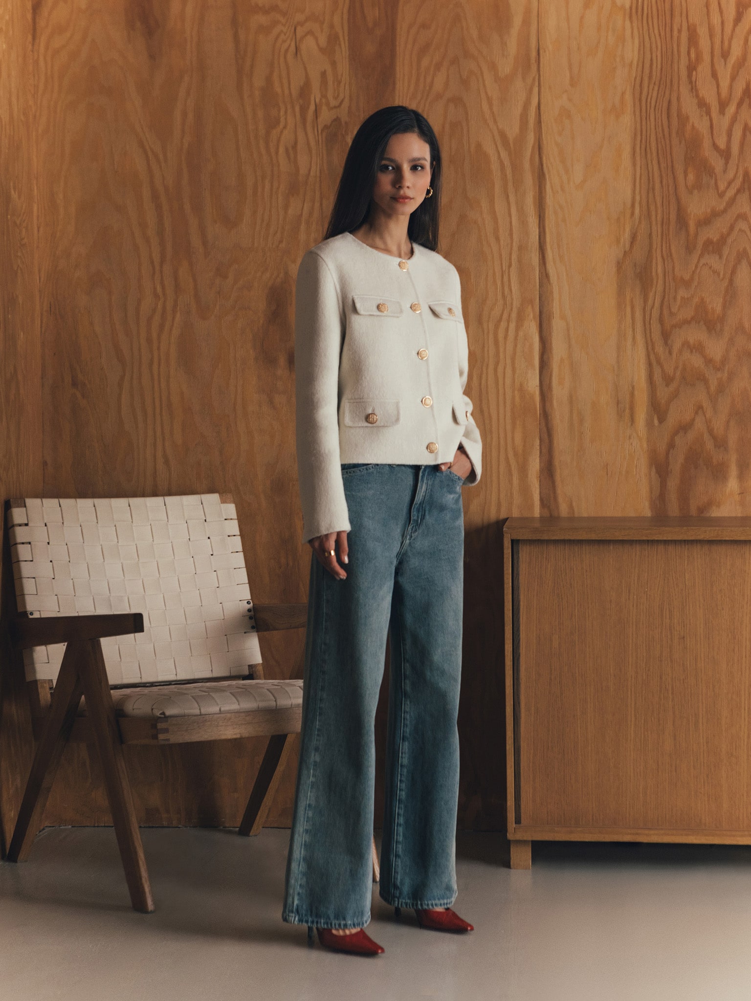 Woollen straight jacket with large buttons