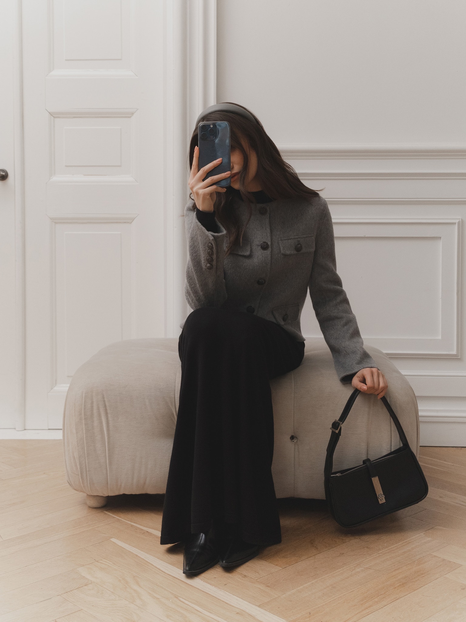 Woollen straight jacket with large buttons