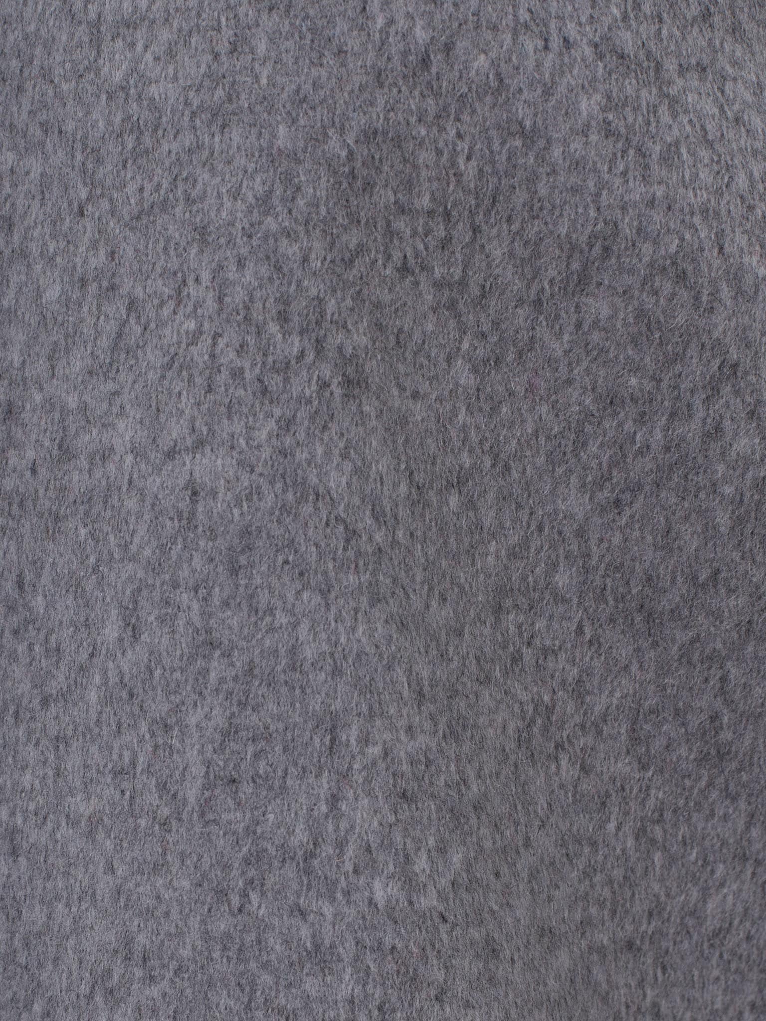 Шерстяной жакет с крупными пуговицами