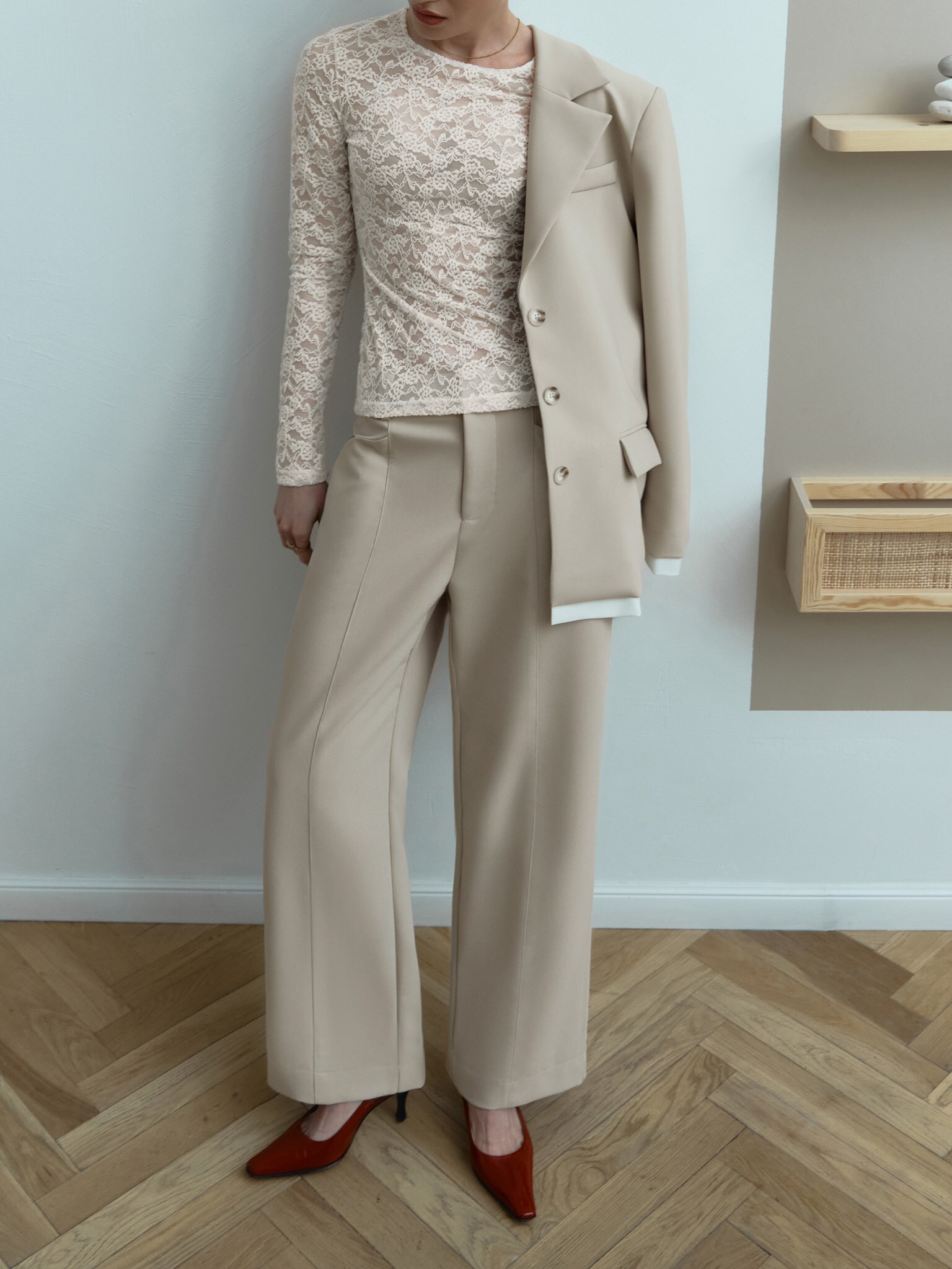 Single-breasted jacket with contrasting inserts