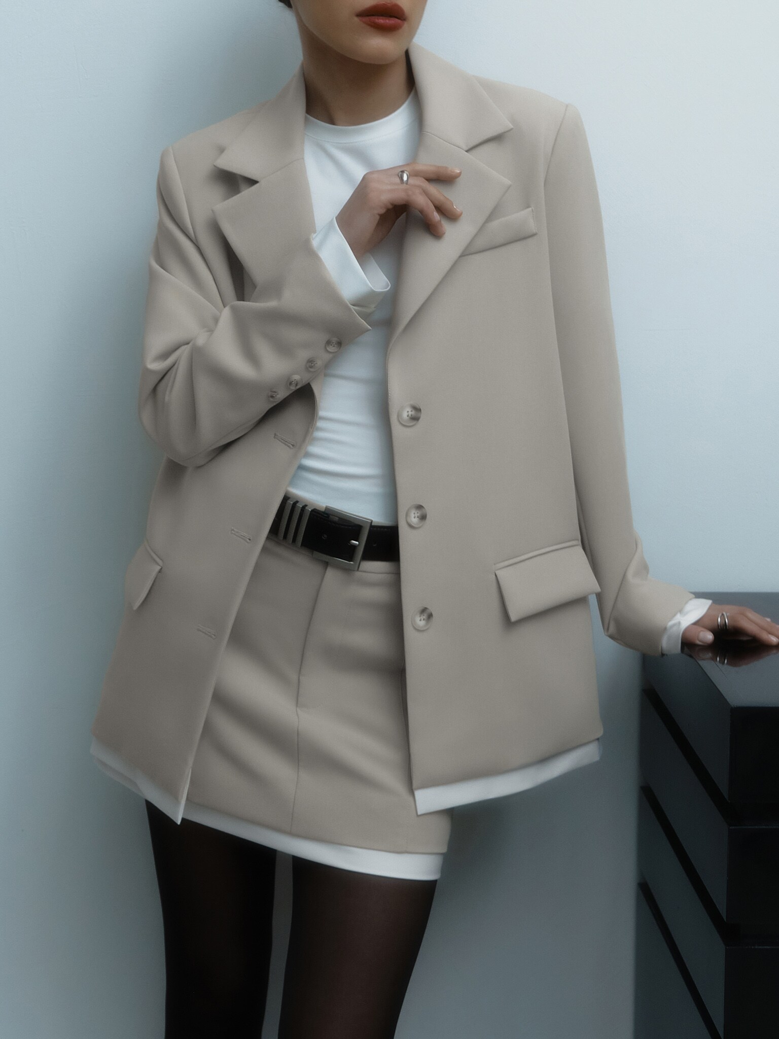 Single-breasted jacket with contrasting inserts