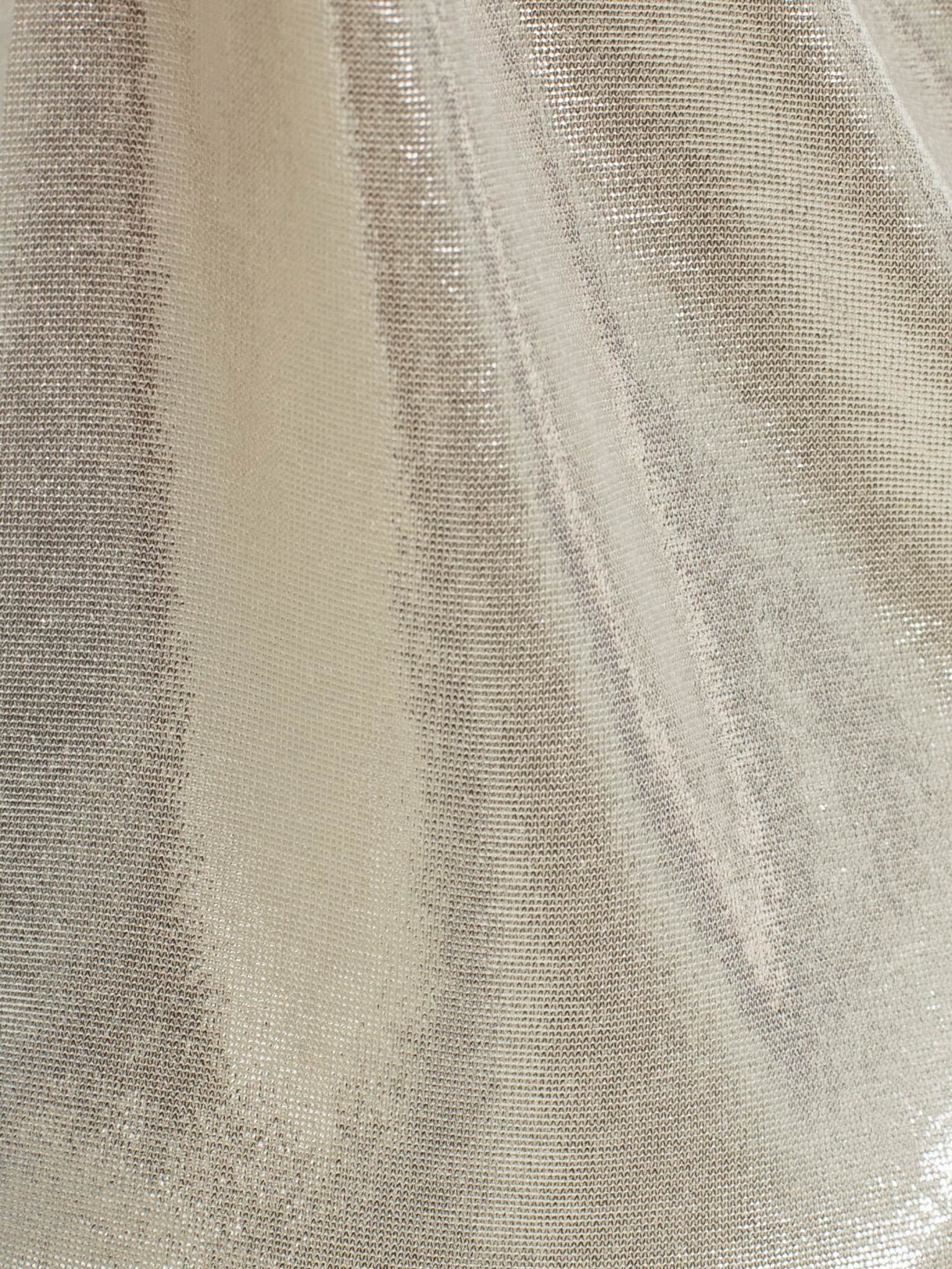 فستان قصير لامع مع أشرطة على الخصر