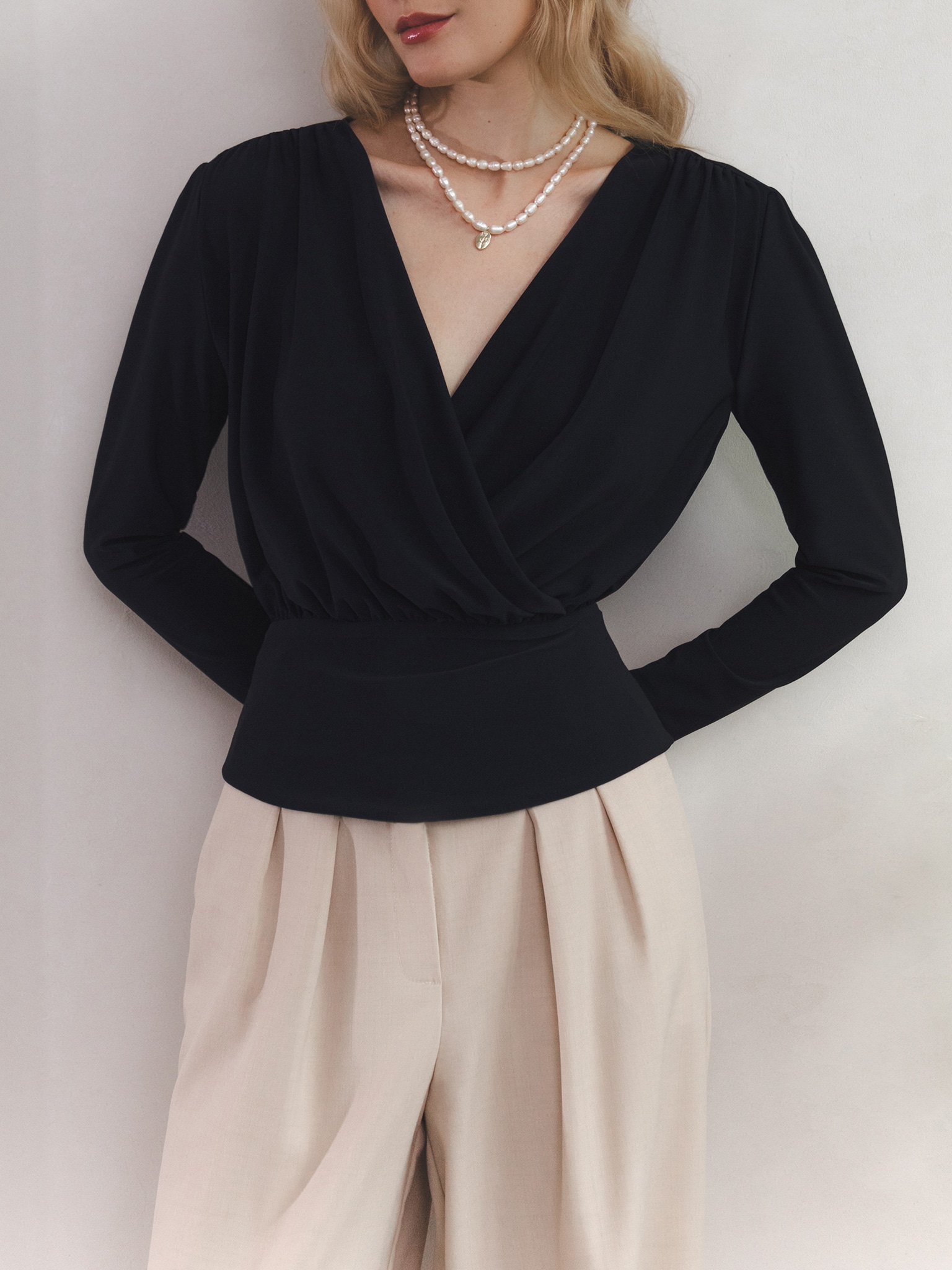 Блуза с имитацией запаха и отрезным поясом :: LICHI - Online fashion store