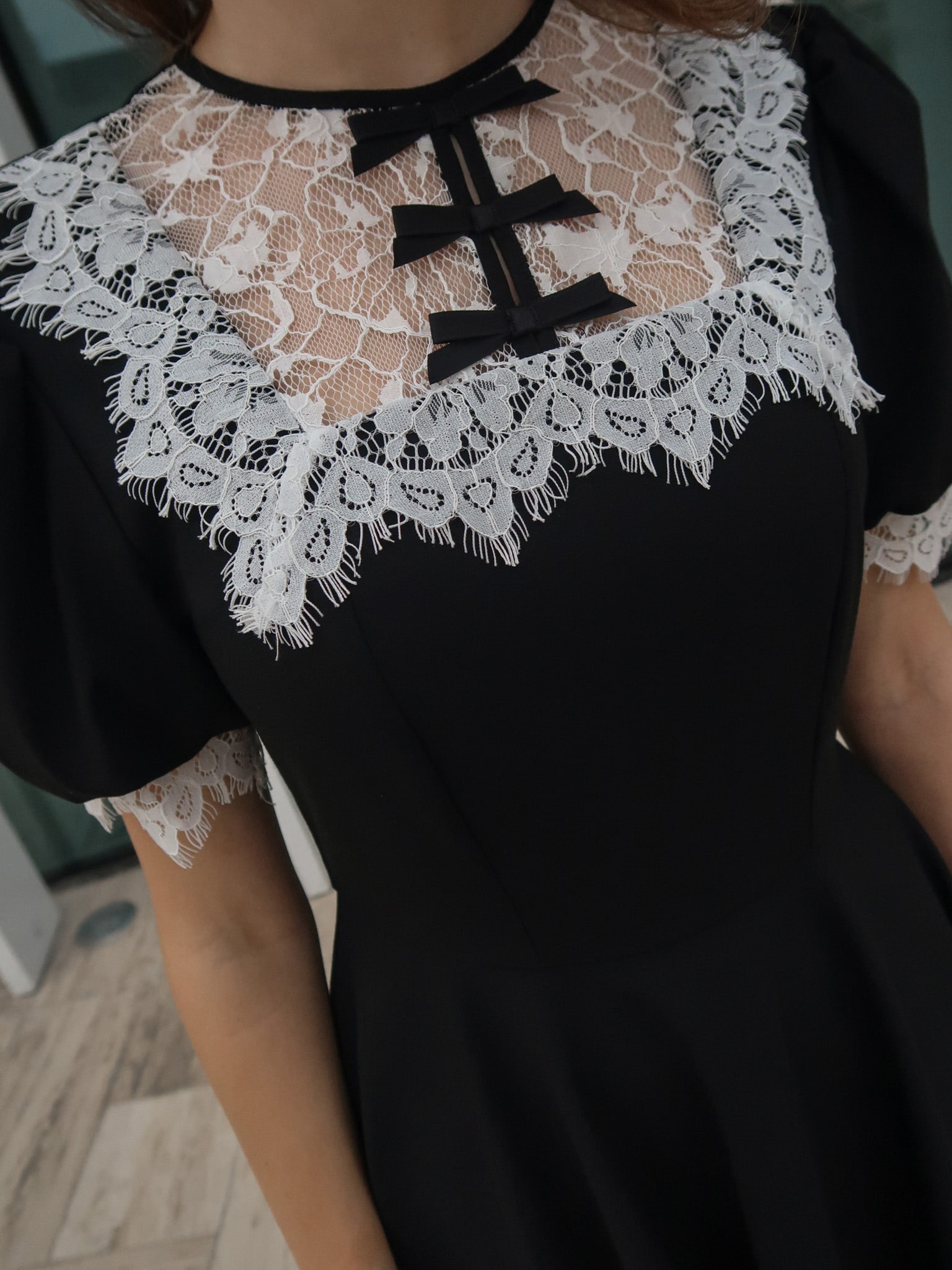 Mini dress with lace collar and cuffs