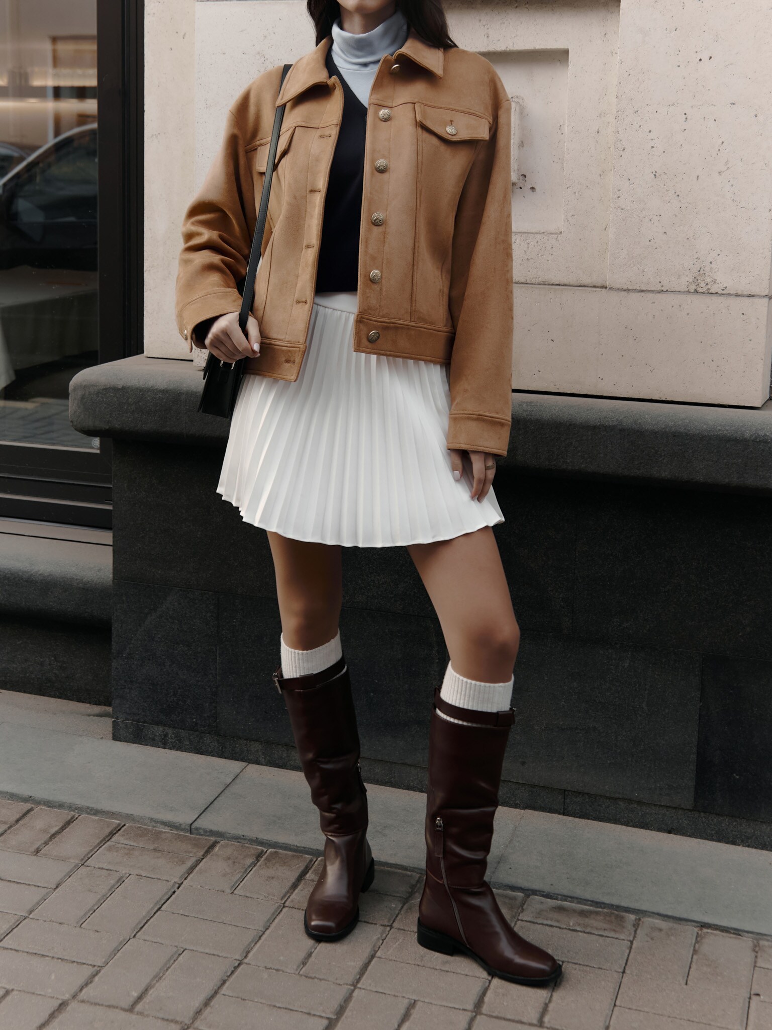 Straight jacket with large buttons