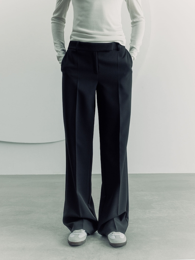 Брюки на средней посадке со стрелками