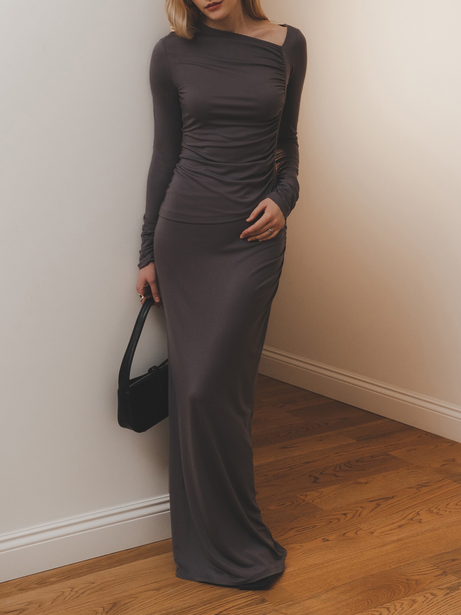 Asymmetrical top with long sleeves