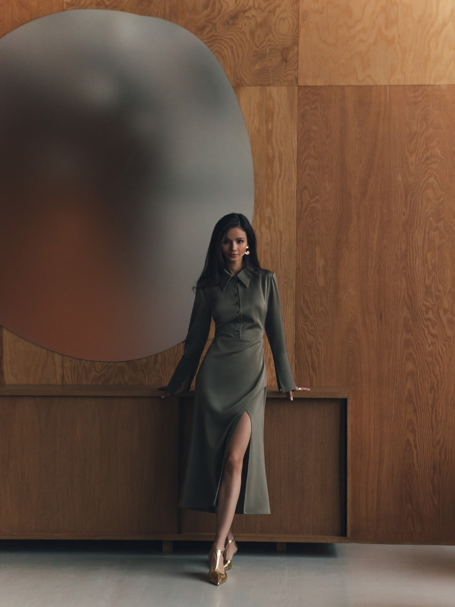 Satin midi dress with button fastening