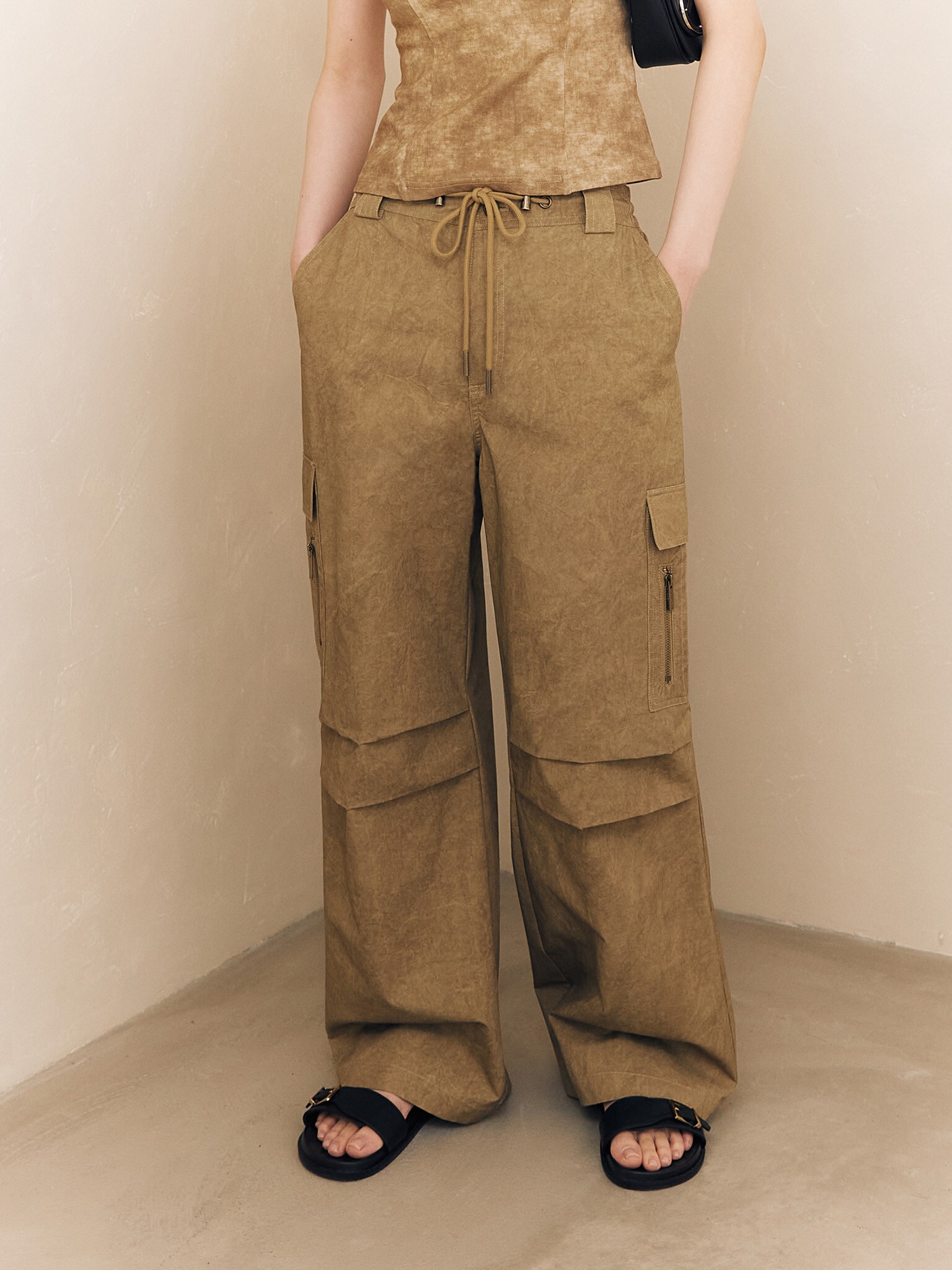 Cargo trousers with waist drawstring :: LICHI - Online fashion store