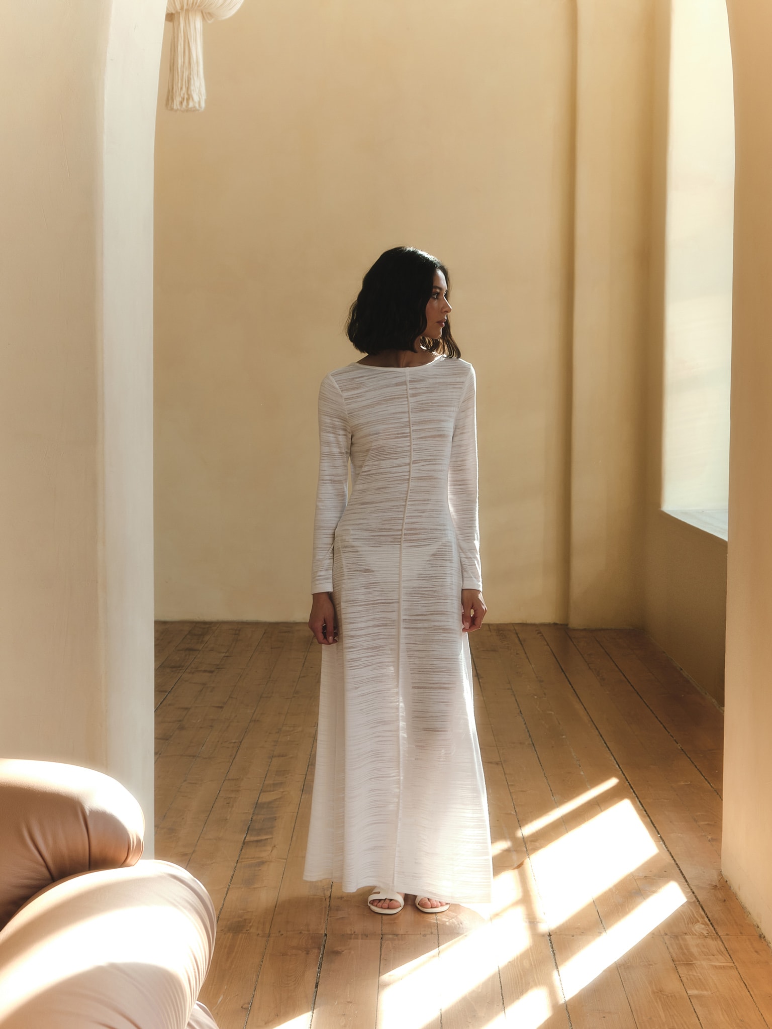 فستان ماكسي مفتوح الظهر