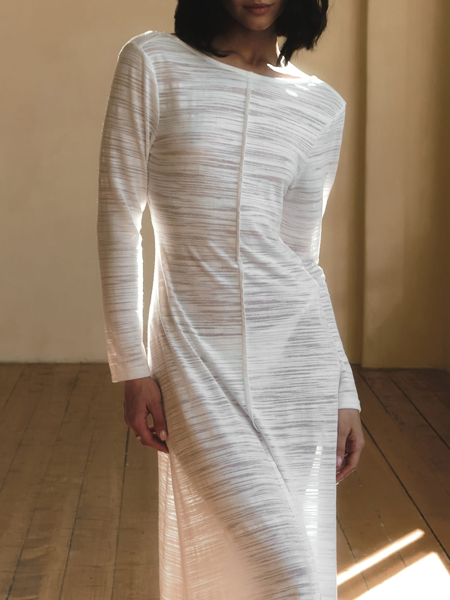 فستان ماكسي مفتوح الظهر