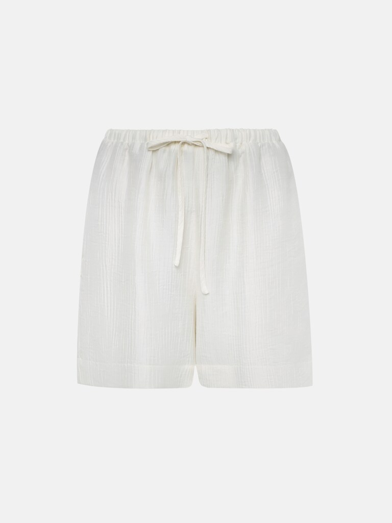 Shorts in textured fabric